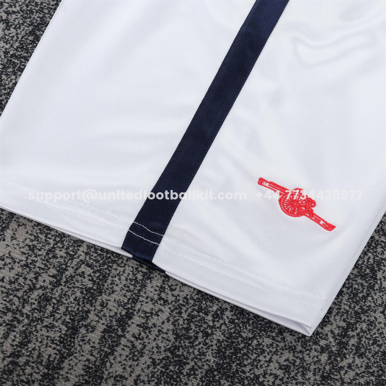 Unitedfootballkit.com | Retro Arsenal 2001-02 Home Kids Kit -Customize Name, Number and Patch | Worldwide Shipping