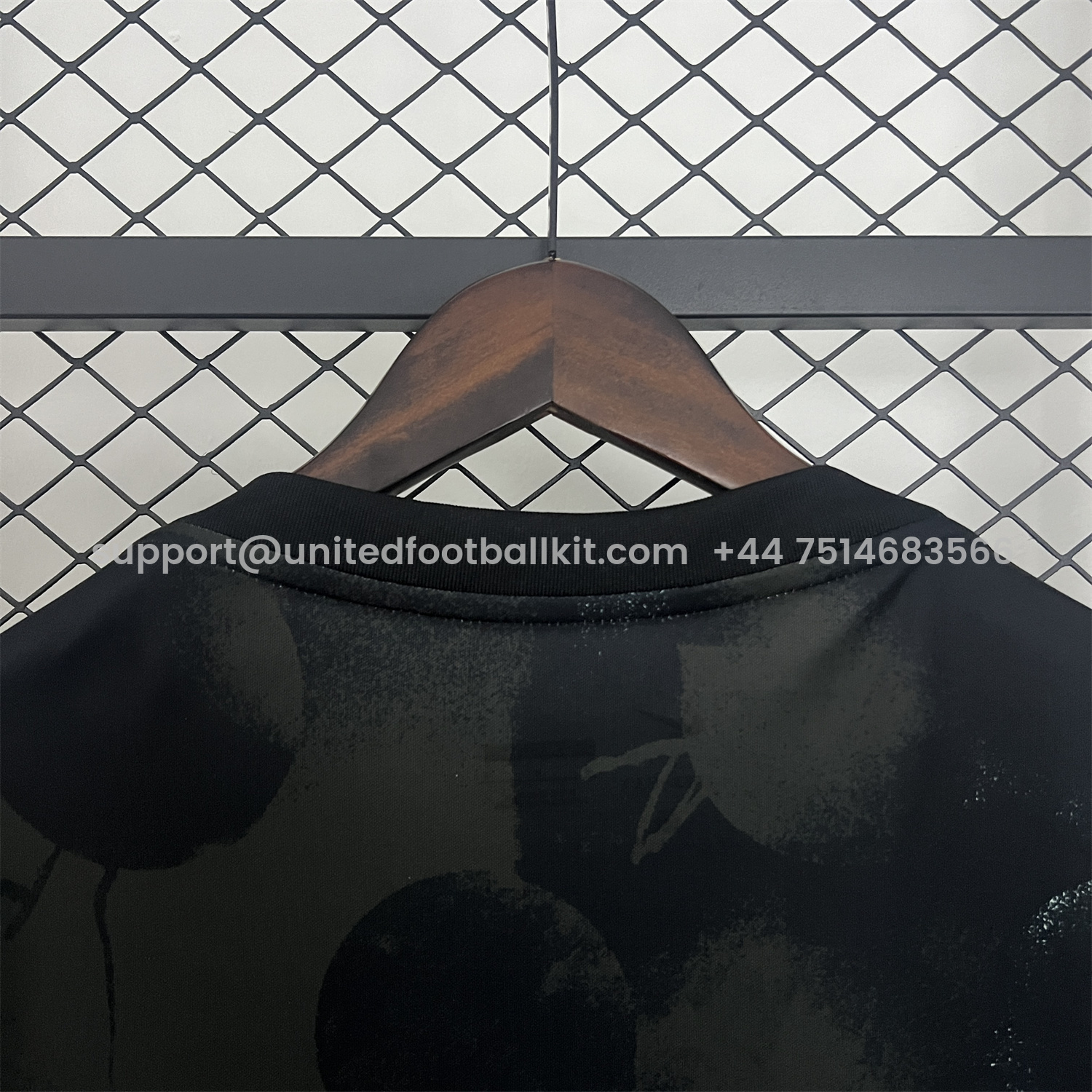 Unitedfootballkit.com | Corinthians 2025-26 Black Training Jersey - Fans Version -Customize Name, Number and Patch | Worldwide Shipping