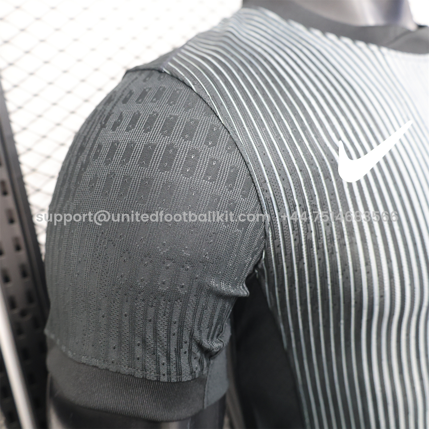 Unitedfootballkit.com | Paris Saint-Germain PSG 25-26 Black GK Goalkeeper Unsponsored Jersey - Player Version -Customize Name, Number and Patch | Worldwide Shipping