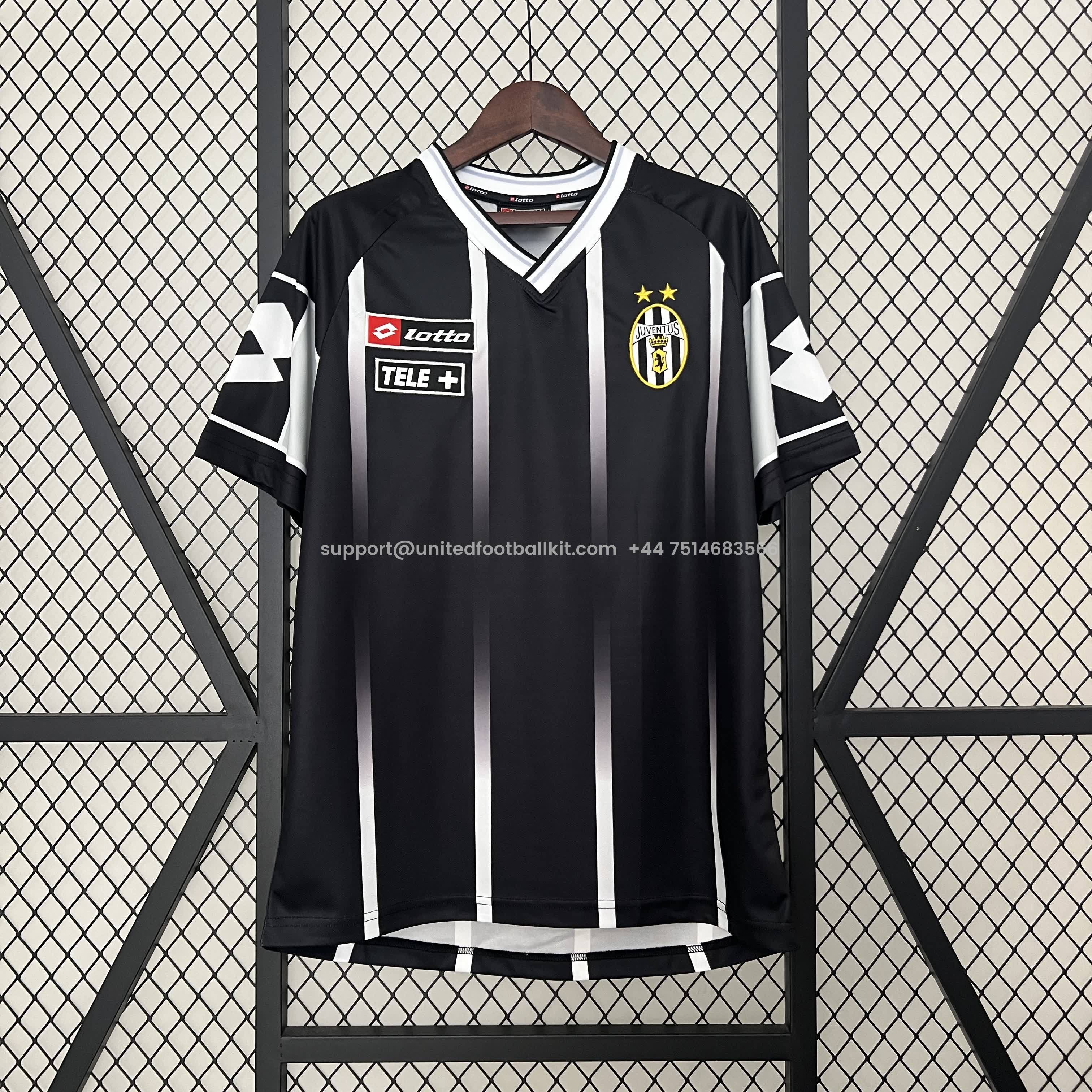 Unitedfootballkit.com | Retro Juventus 2000-01 Black Training Jersey -Customize Name, Number and Patch | Worldwide Shipping