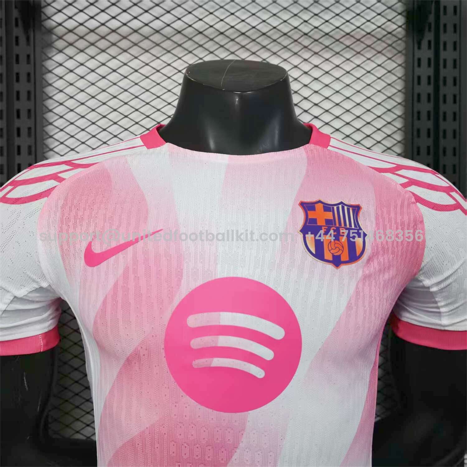 Unitedfootballkit.com | Barcelona 25-26 Red and White Diagonal Gradient Special Jersey - Player Version -Customize Name, Number and Patch | Worldwide Shipping