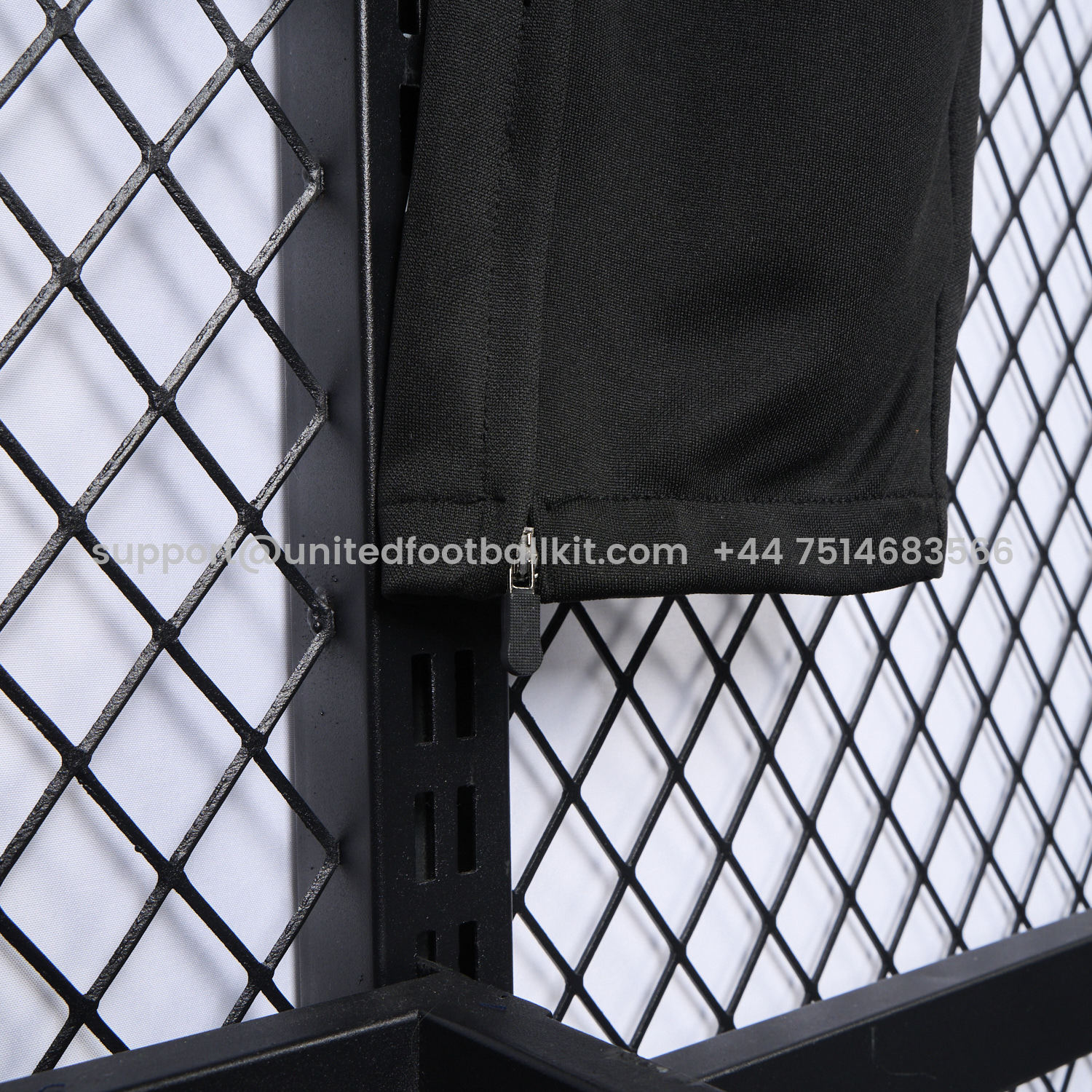 Unitedfootballkit.com | Newcastle United 24-25 Black Training Pants - Player Version -Customize Name, Number and Patch | Worldwide Shipping