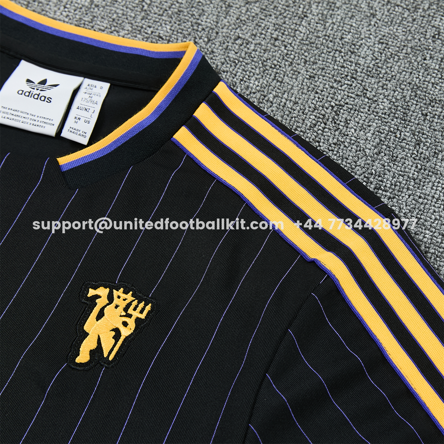 Unitedfootballkit.com | Manchester United 25-26 Retro Style Short-Sleeve Training Set - Black With Yellow Accents Top & Pants -Customize Name, Number and Patch | Worldwide Shipping