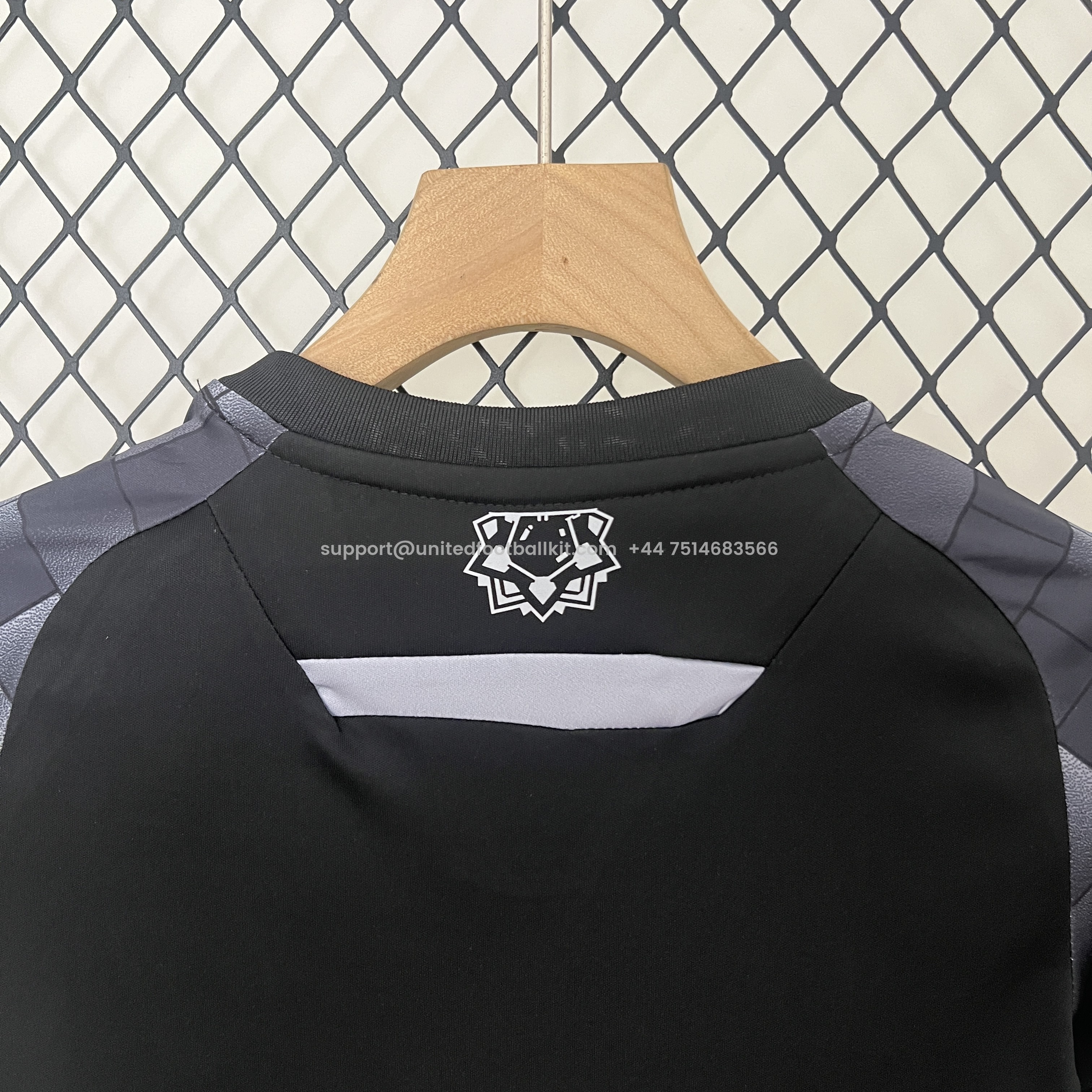 Unitedfootballkit.com | Osasuna 24-25 Third Kids Kit -Customize Name, Number and Patch | Worldwide Shipping