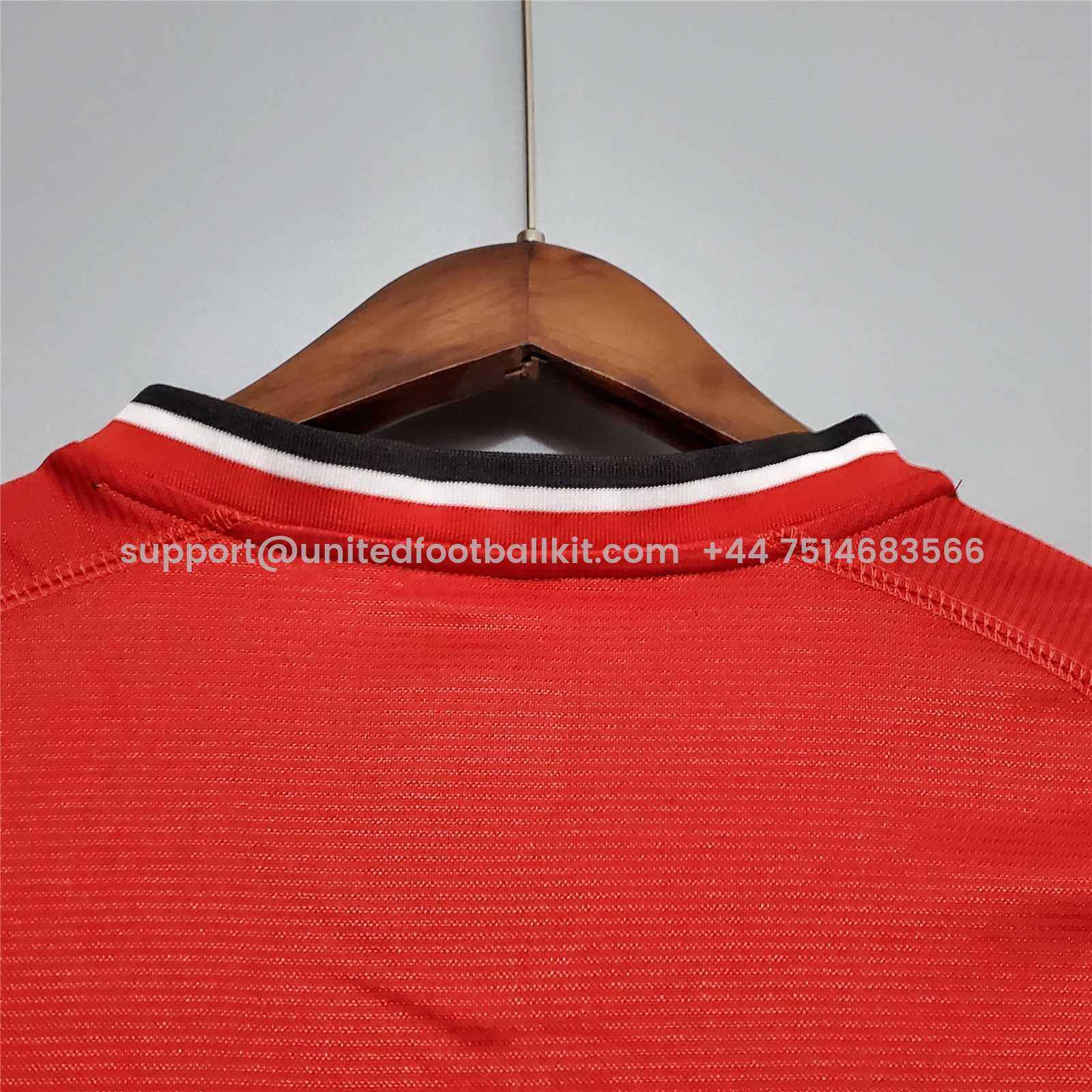 Unitedfootballkit.com | Retro Manchester United 00-02 Home Jersey -Customize Name, Number and Patch | Worldwide Shipping