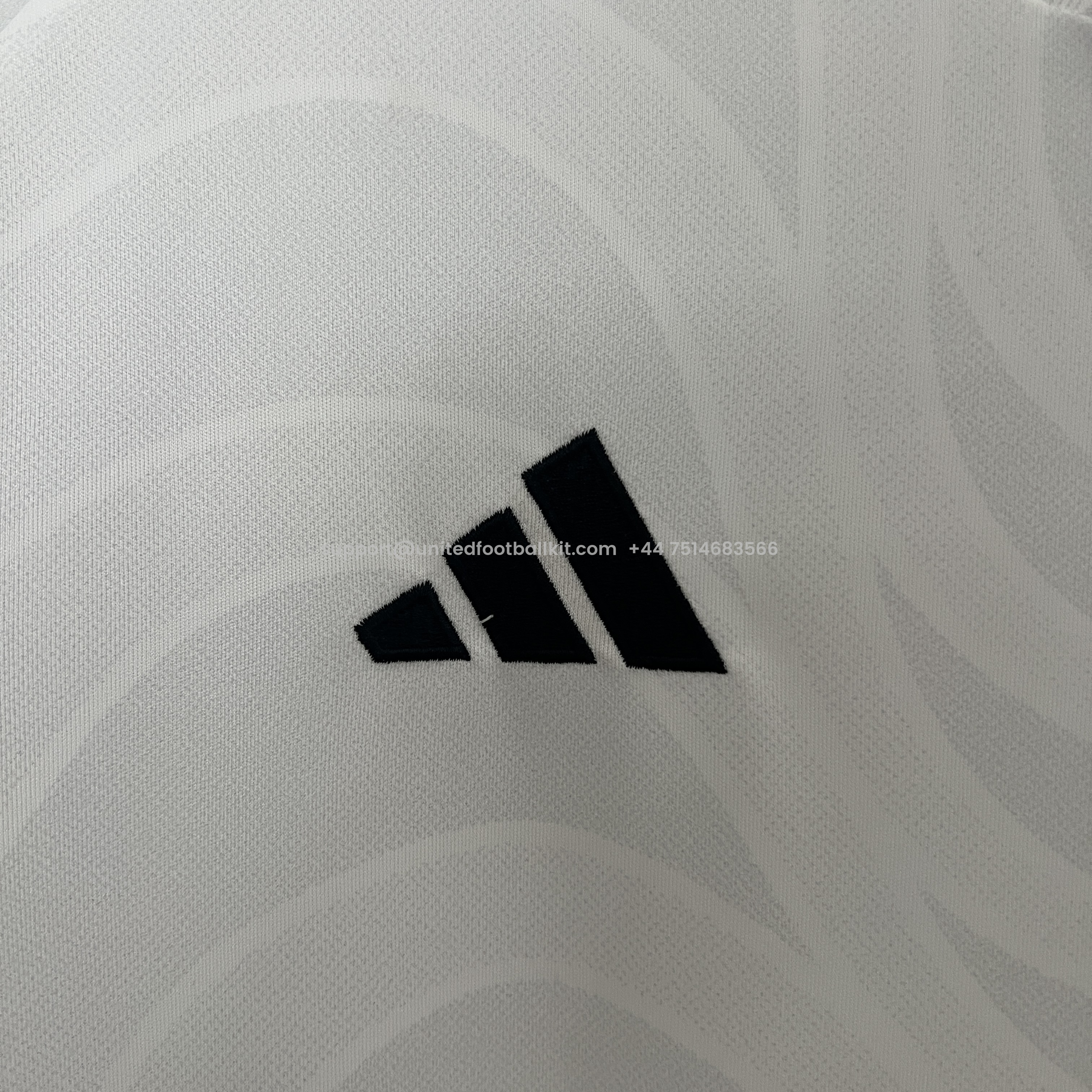 Unitedfootballkit.com | Flamengo 24-25 Away Jersey - Fans Version -Customize Name, Number and Patch | Worldwide Shipping