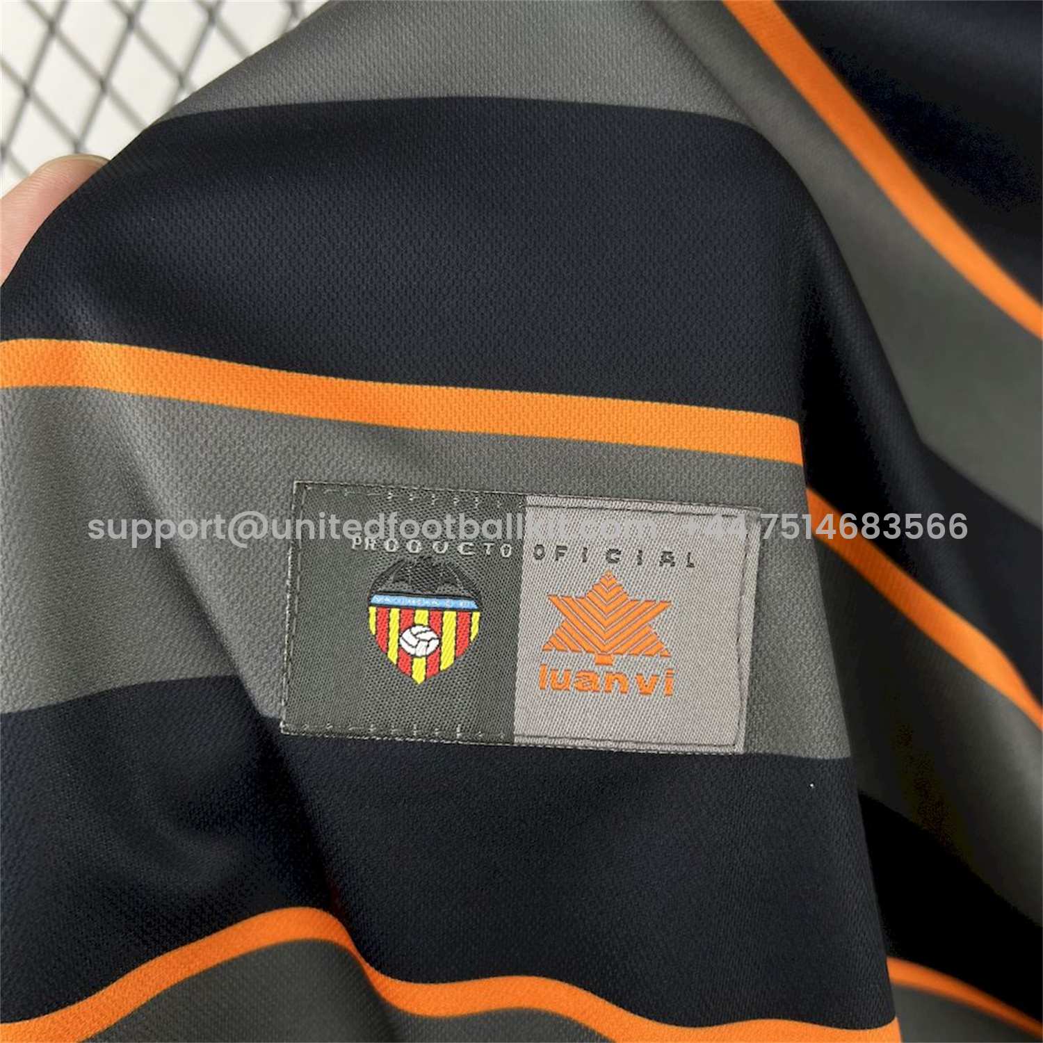 Unitedfootballkit.com | Retro Valencia 1999-00 Third Jersey -Customize Name, Number and Patch | Worldwide Shipping