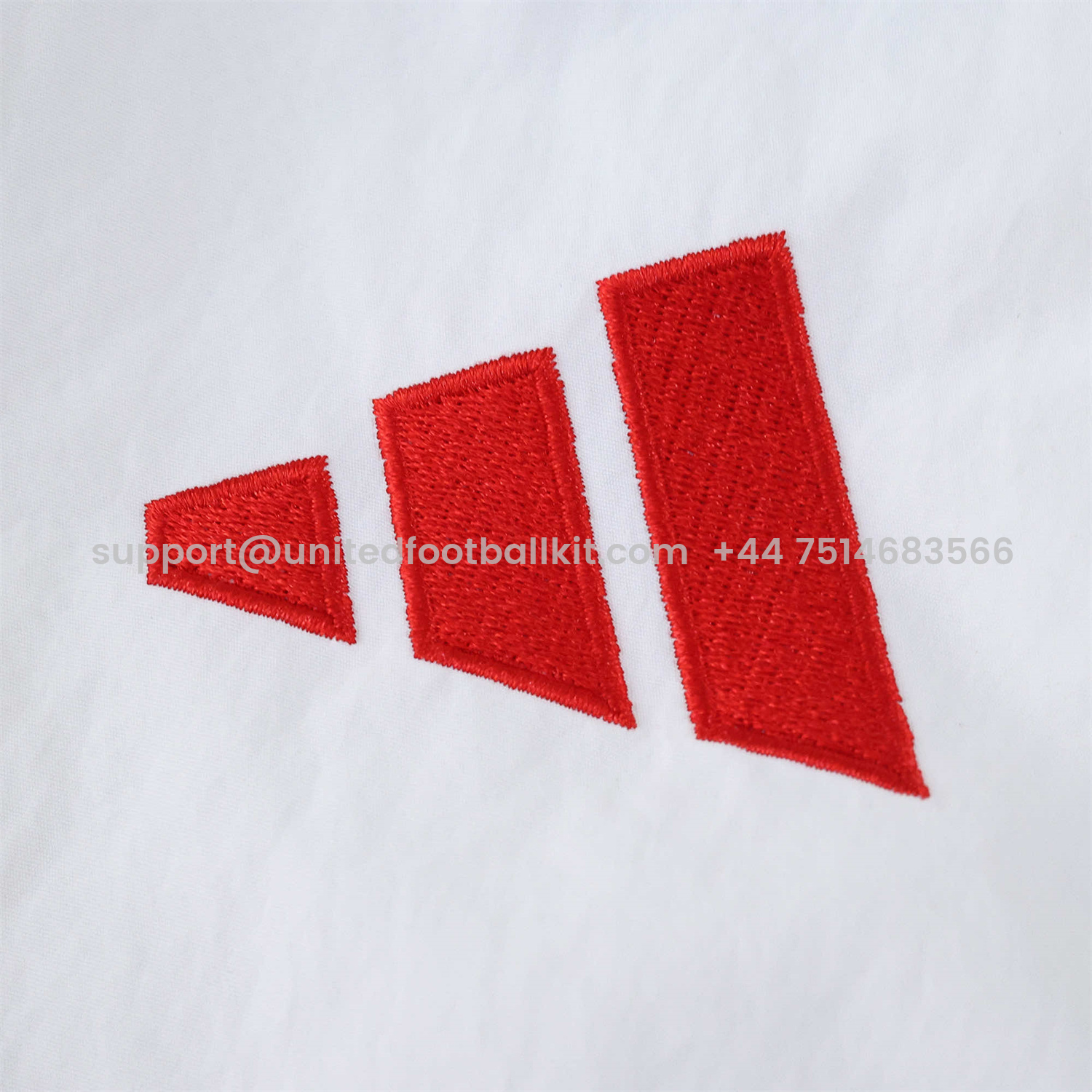 Unitedfootballkit.com | River Plate 25-26 Throwback Windbreaker Jacket - White -Customize Name, Number and Patch | Worldwide Shipping