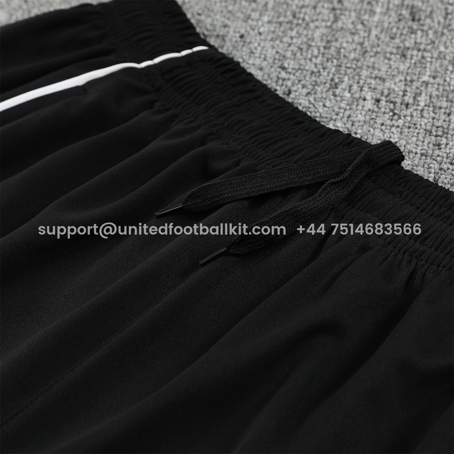 Unitedfootballkit.com | Real Madrid 25-26 Vest Training Set - Grey And White Vest & Black Shorts -Customize Name, Number and Patch | Worldwide Shipping
