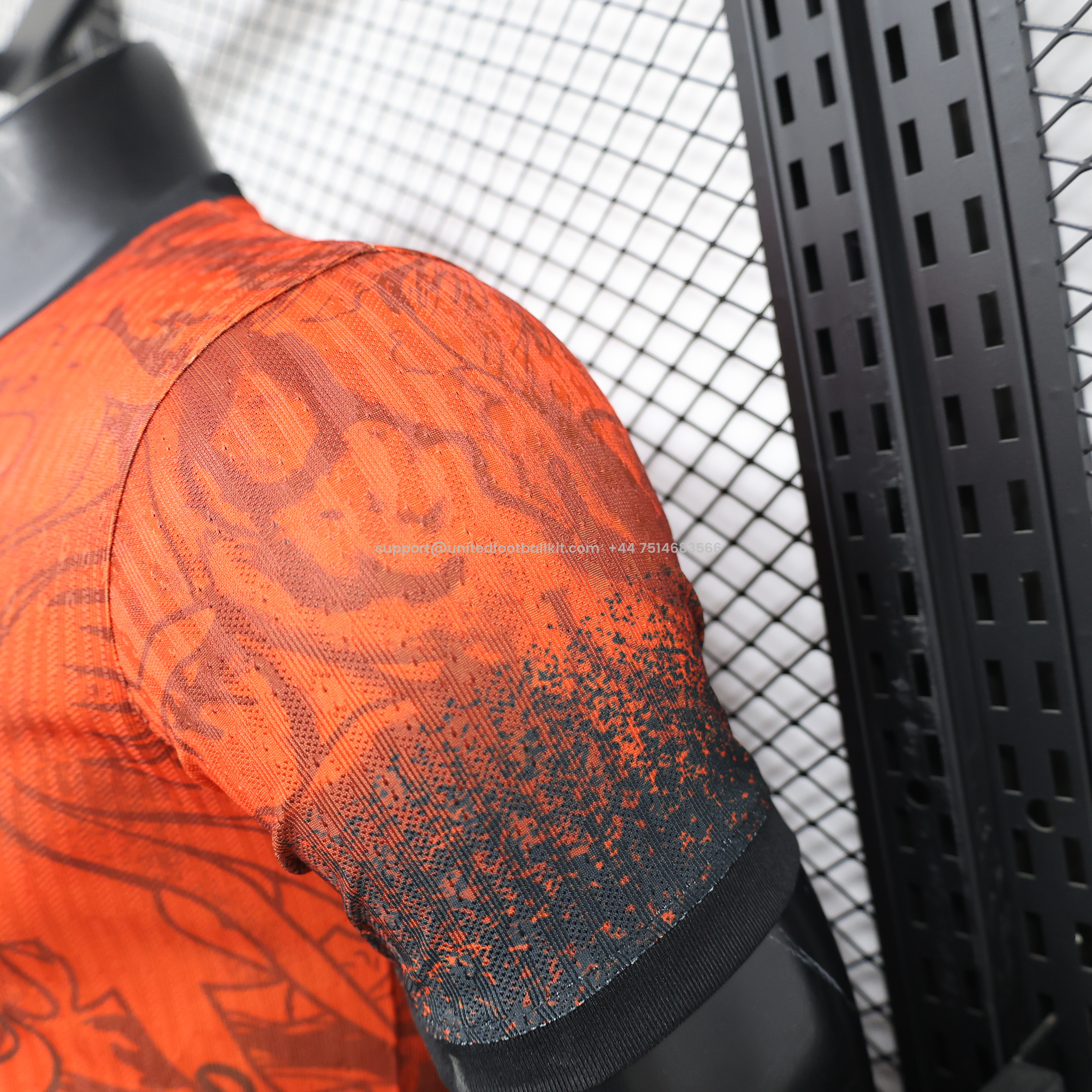 Unitedfootballkit.com | Liver.pool 24-25 Red and Black Liver Bird Jersey - Player Version -Customize Name, Number and Patch | Worldwide Shipping