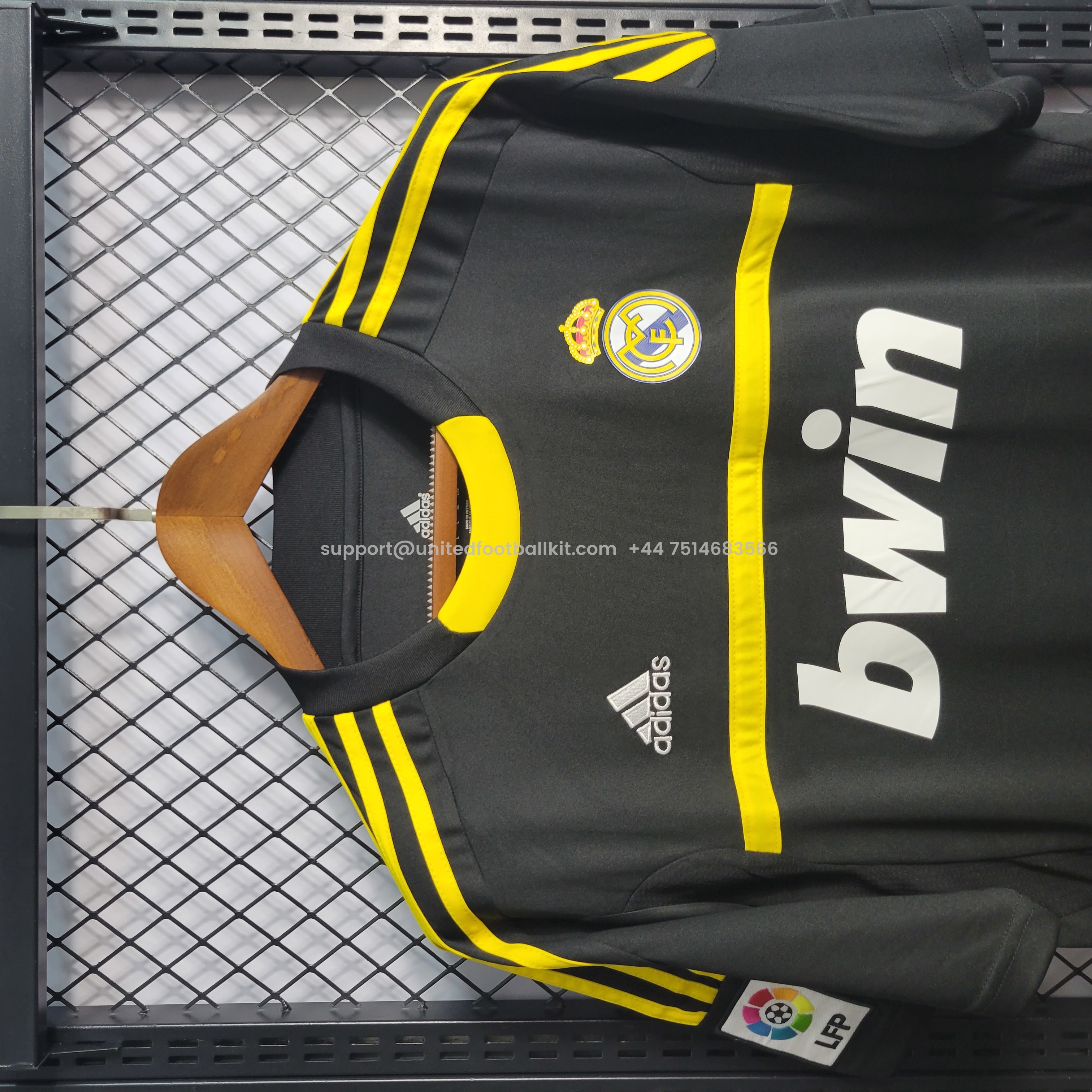 Unitedfootballkit.com | Retro Real Madrid 11-12 Black Goalkeeper Jersey -Customize Name, Number and Patch | Worldwide Shipping