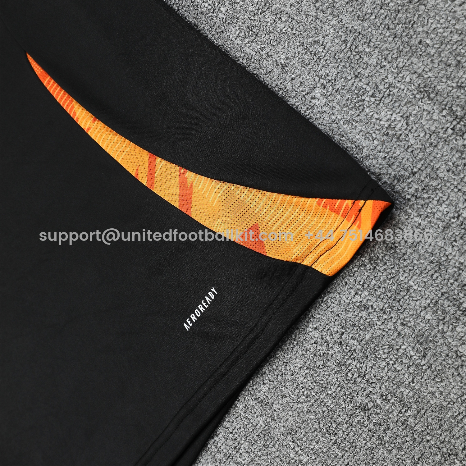 Unitedfootballkit.com | Atletico Mineiro 25-26 Short-Sleeve Kids Training Set - Black Top With Black Shorts -Customize Name, Number and Patch | Worldwide Shipping