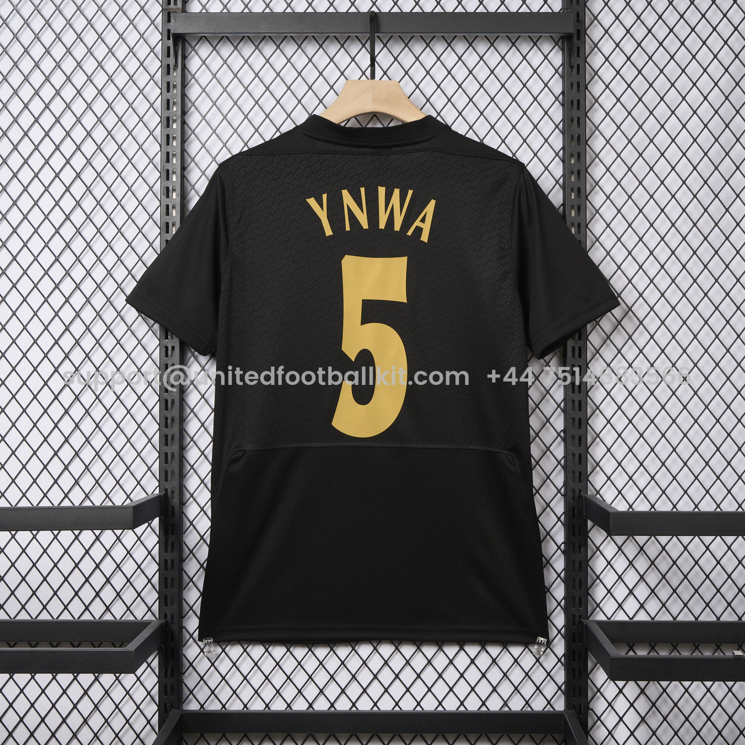 Unitedfootballkit.com | Liver.pool 25-26 Istanbul 2005 Anniversary Black Jersey - Fans Version -Customize Name, Number and Patch | Worldwide Shipping
