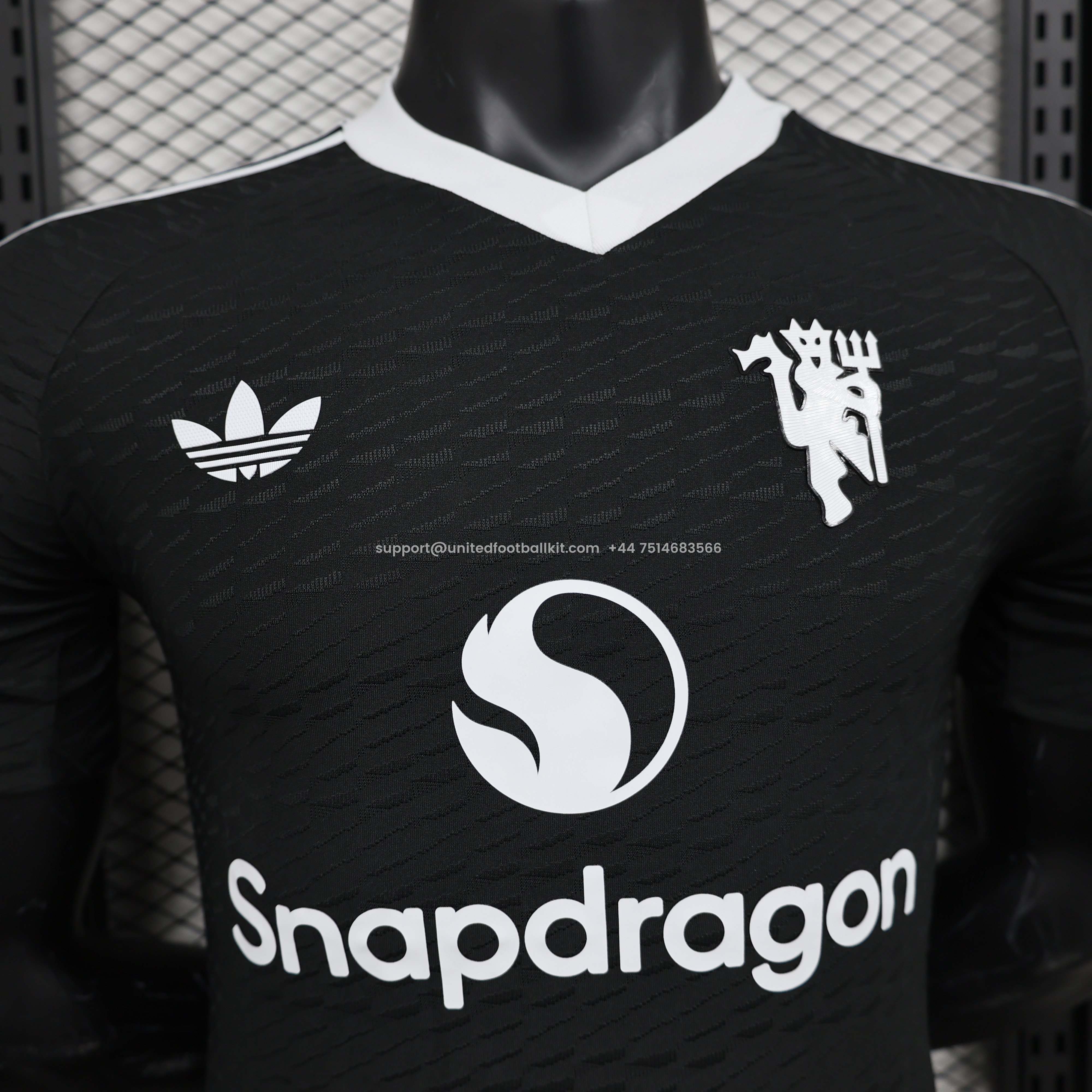 Unitedfootballkit.com | Manchester United 24-25 Goalkeeper GK Third Jersey - Player Version -Customize Name, Number and Patch | Worldwide Shipping