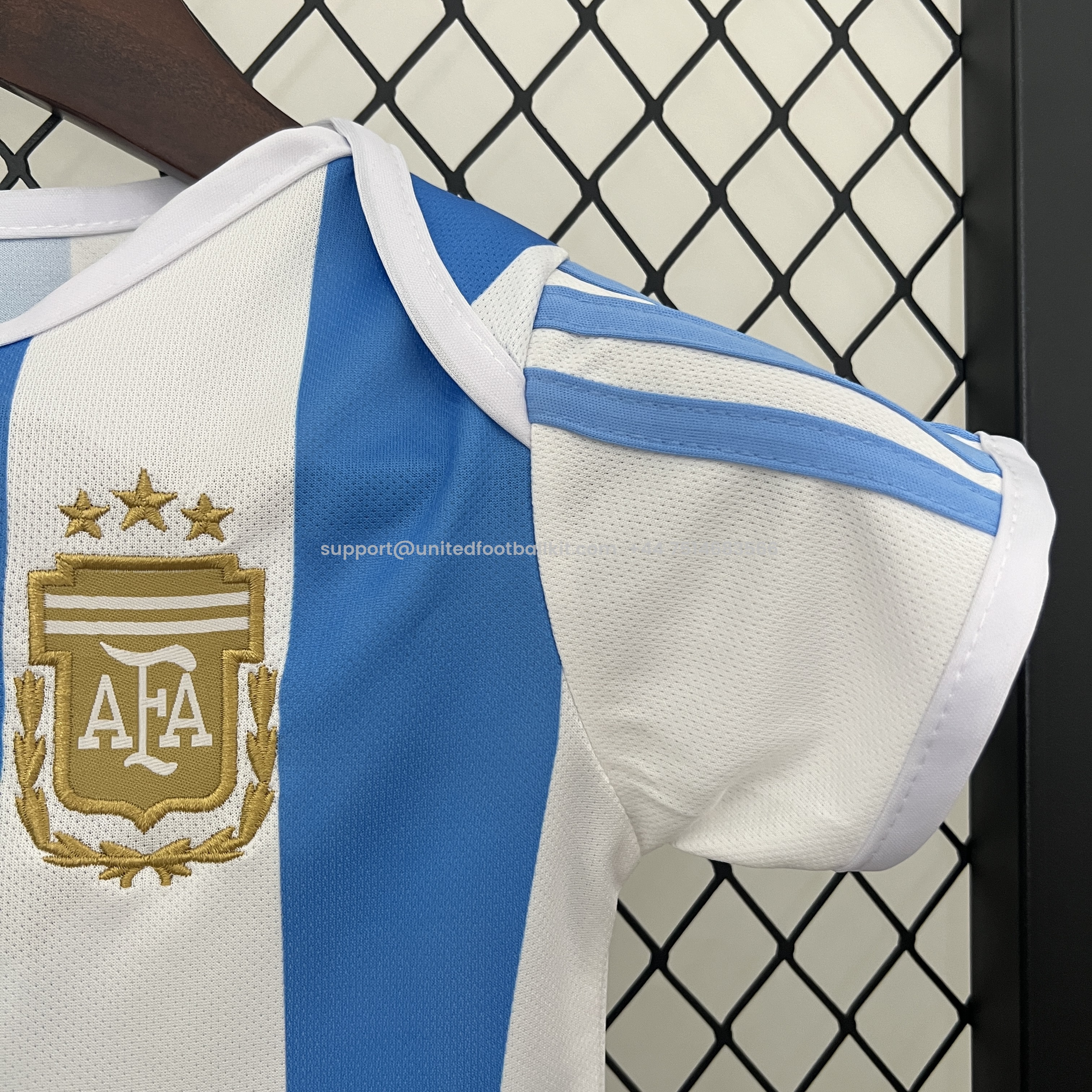 Unitedfootballkit.com | Argentina 2024 Home Baby Crawling Suit -Customize Name, Number and Patch | Worldwide Shipping