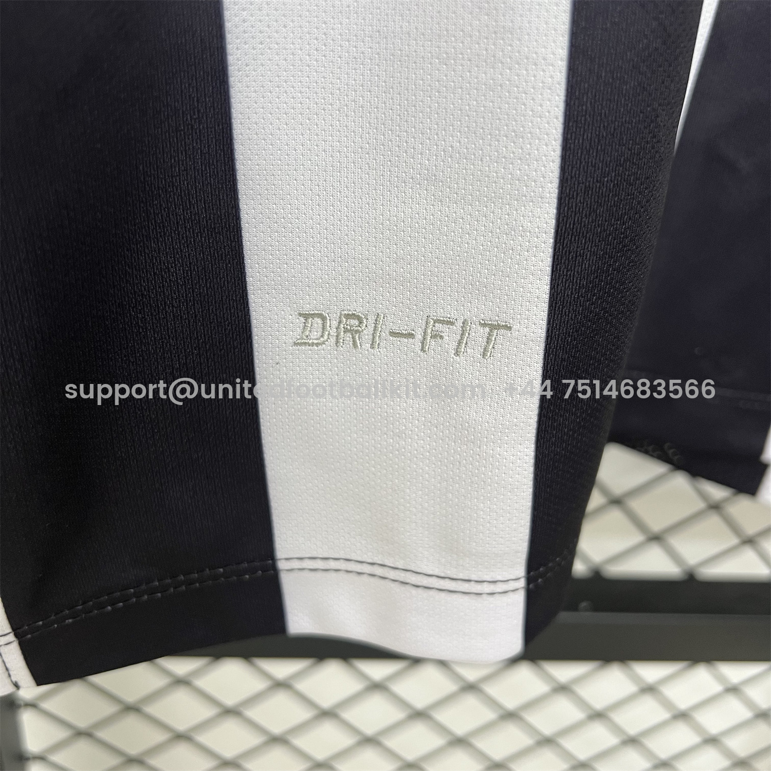 Unitedfootballkit.com | Retro Juventus 2014-15 Home Long Sleeves Jersey -Customize Name, Number and Patch | Worldwide Shipping