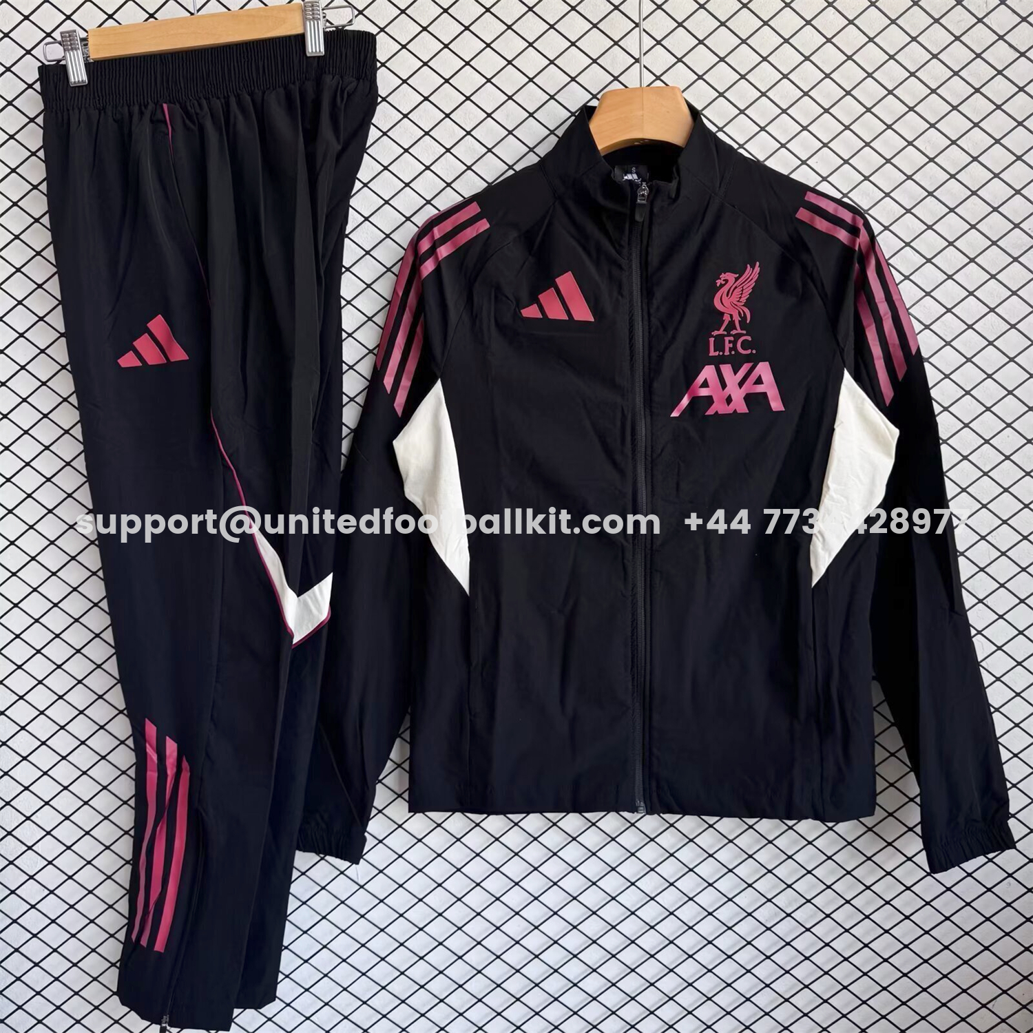 Unitedfootballkit.com | Liver.pool 25-26 Pink Logo Windbreaker Training Set - Black Top and Pants -Customize Name, Number and Patch | Worldwide Shipping