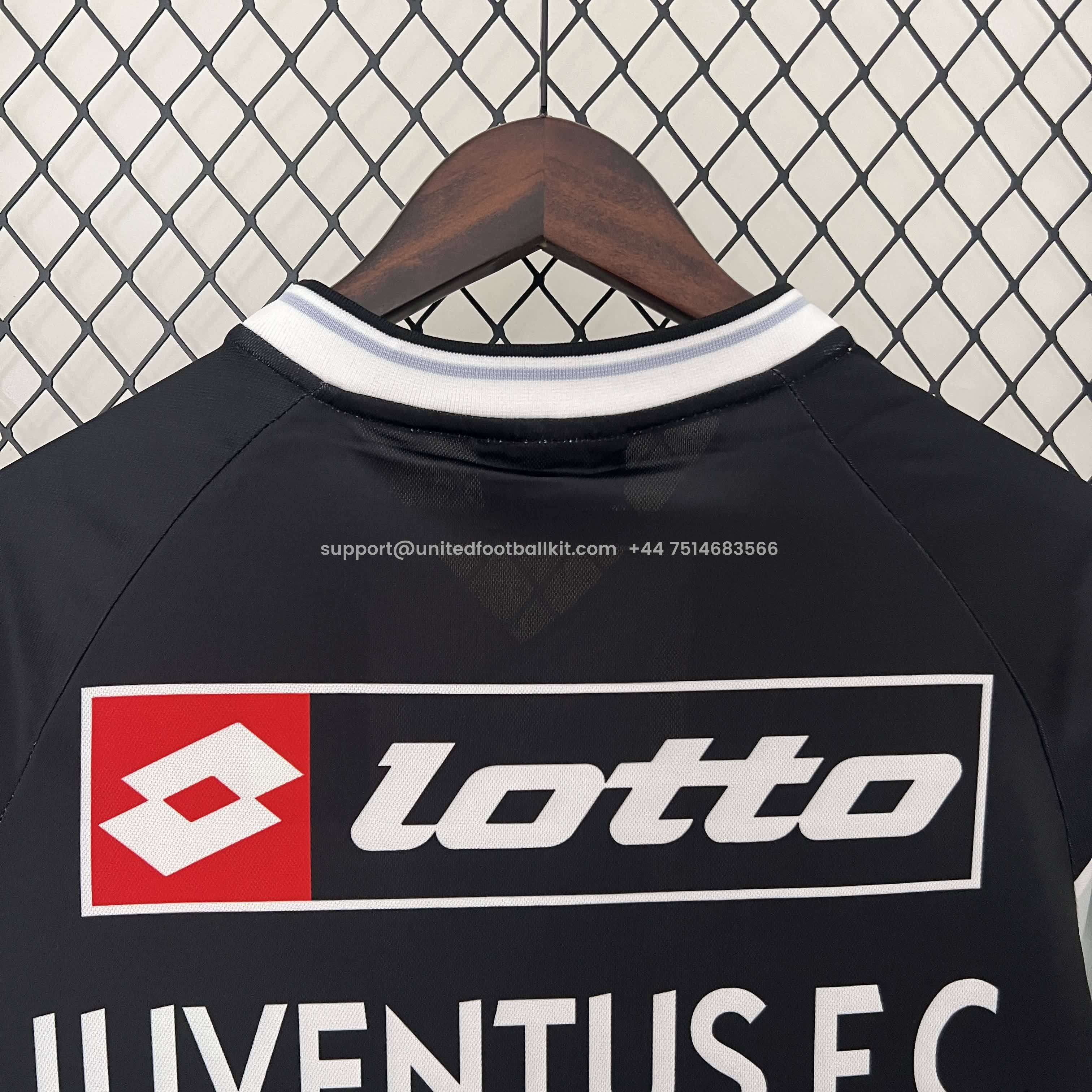 Unitedfootballkit.com | Retro Juventus 2000-01 Black Training Jersey -Customize Name, Number and Patch | Worldwide Shipping