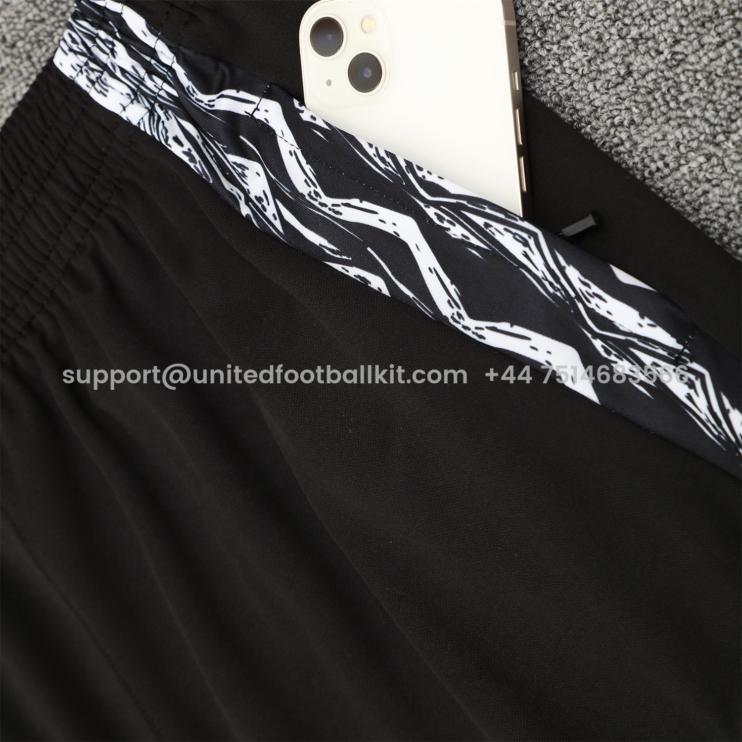 Unitedfootballkit.com | Arsenal 25-26 Training Hoodie Set - Red Green Hoodie and Black Pants -Customize Name, Number and Patch | Worldwide Shipping