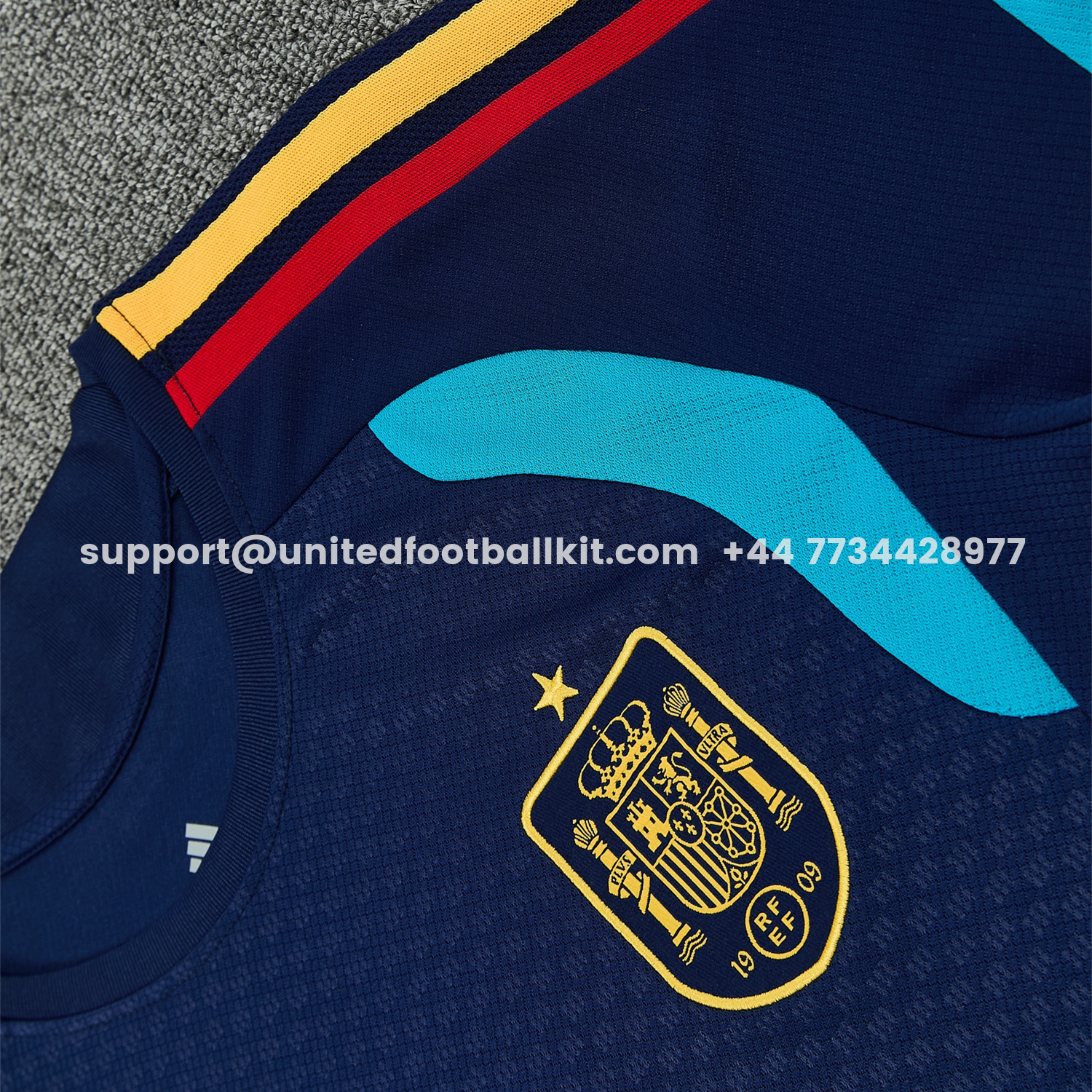 Spain 2026 Short-Sleeve Training Set - Dark Blue Top & Dark Blue Pants:football jersey mysite: unitedjerseyfootball 邓江浪:football