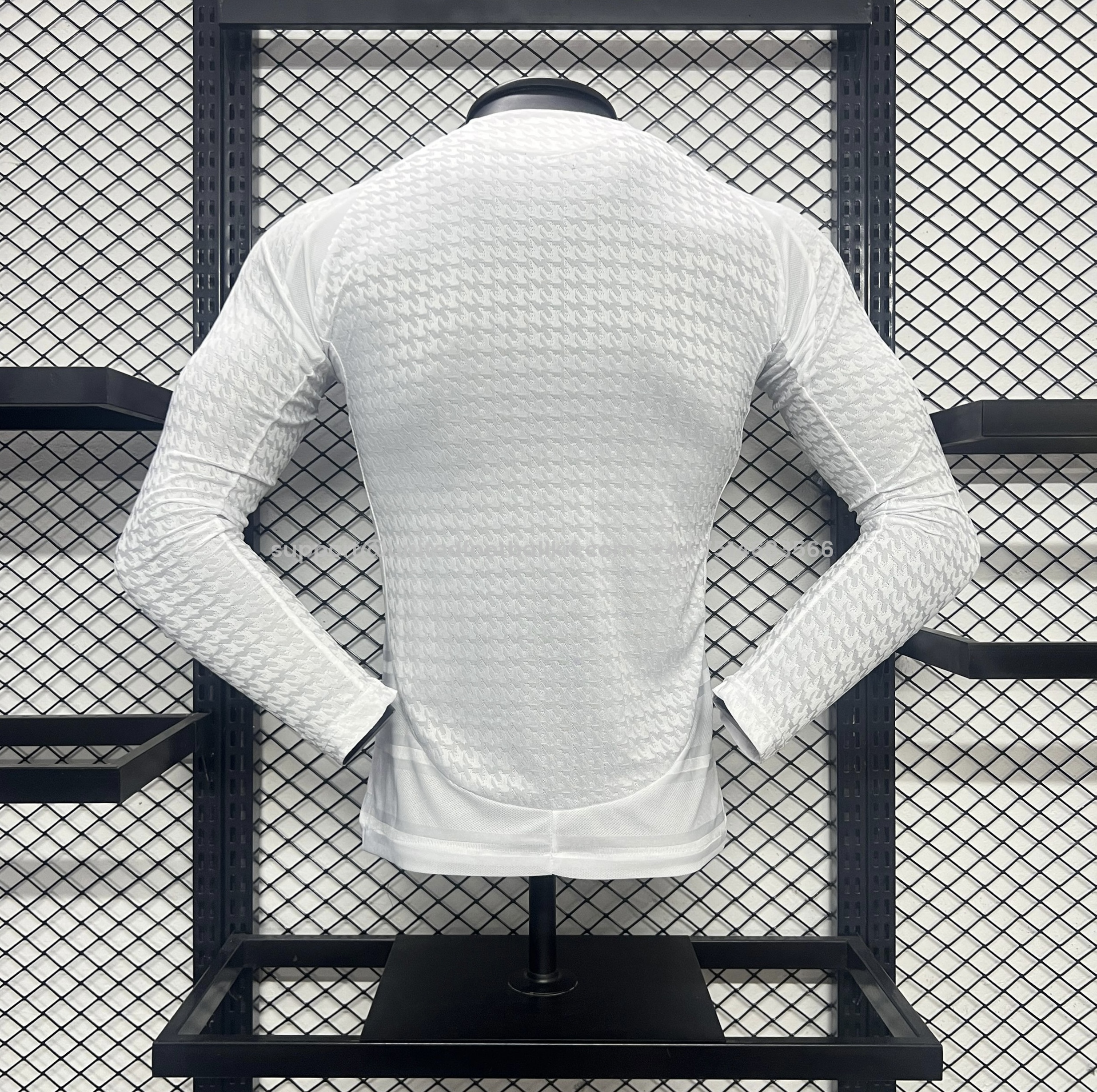 Unitedfootballkit.com | Real Madrid 24-25 Home Long Sleeve Jersey - Player Version -Customize Name, Number and Patch | Worldwide Shipping