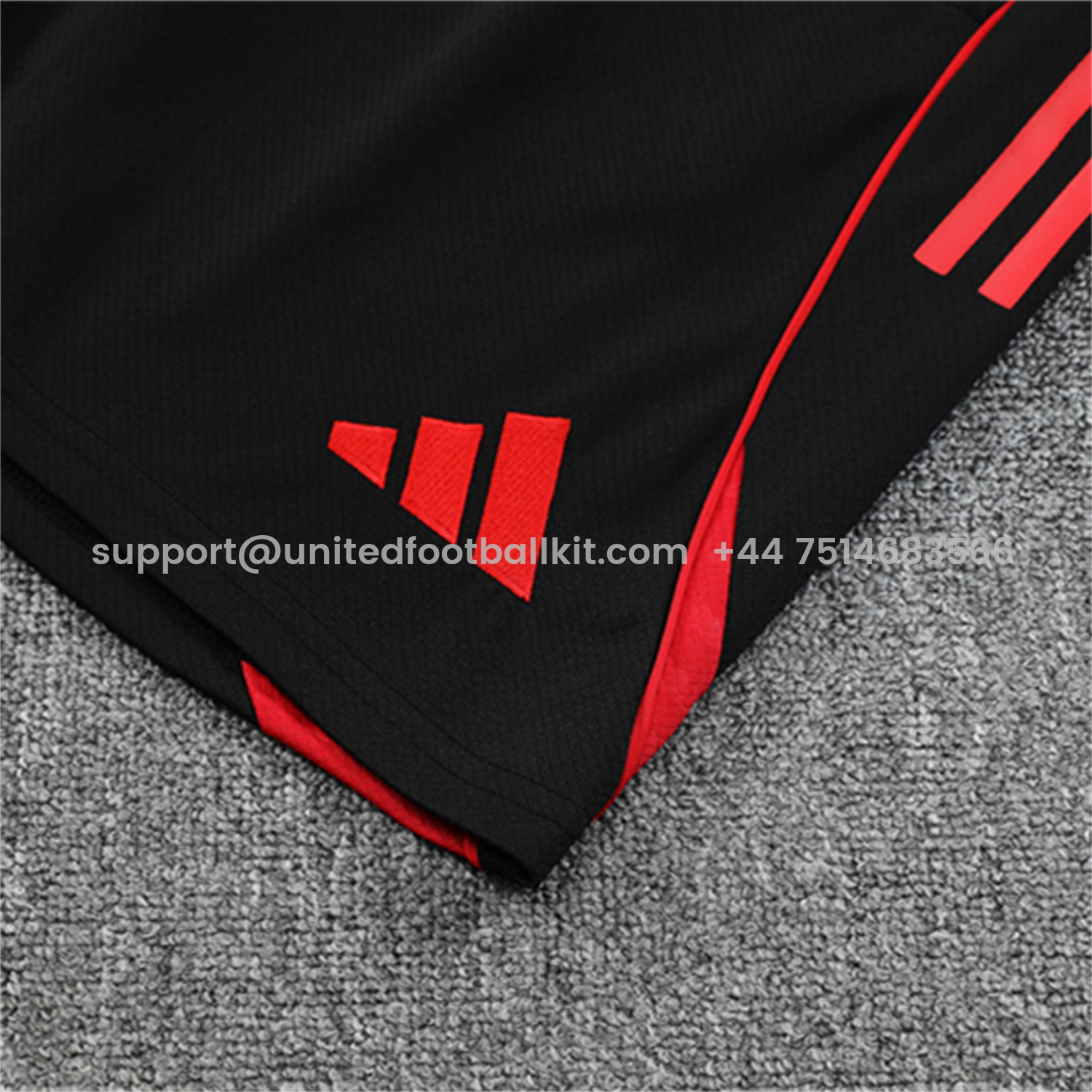 Unitedfootballkit.com | Manchester United 25-26 Kid Short-Sleeve Training Set - White Top & Black Shorts -Customize Name, Number and Patch | Worldwide Shipping