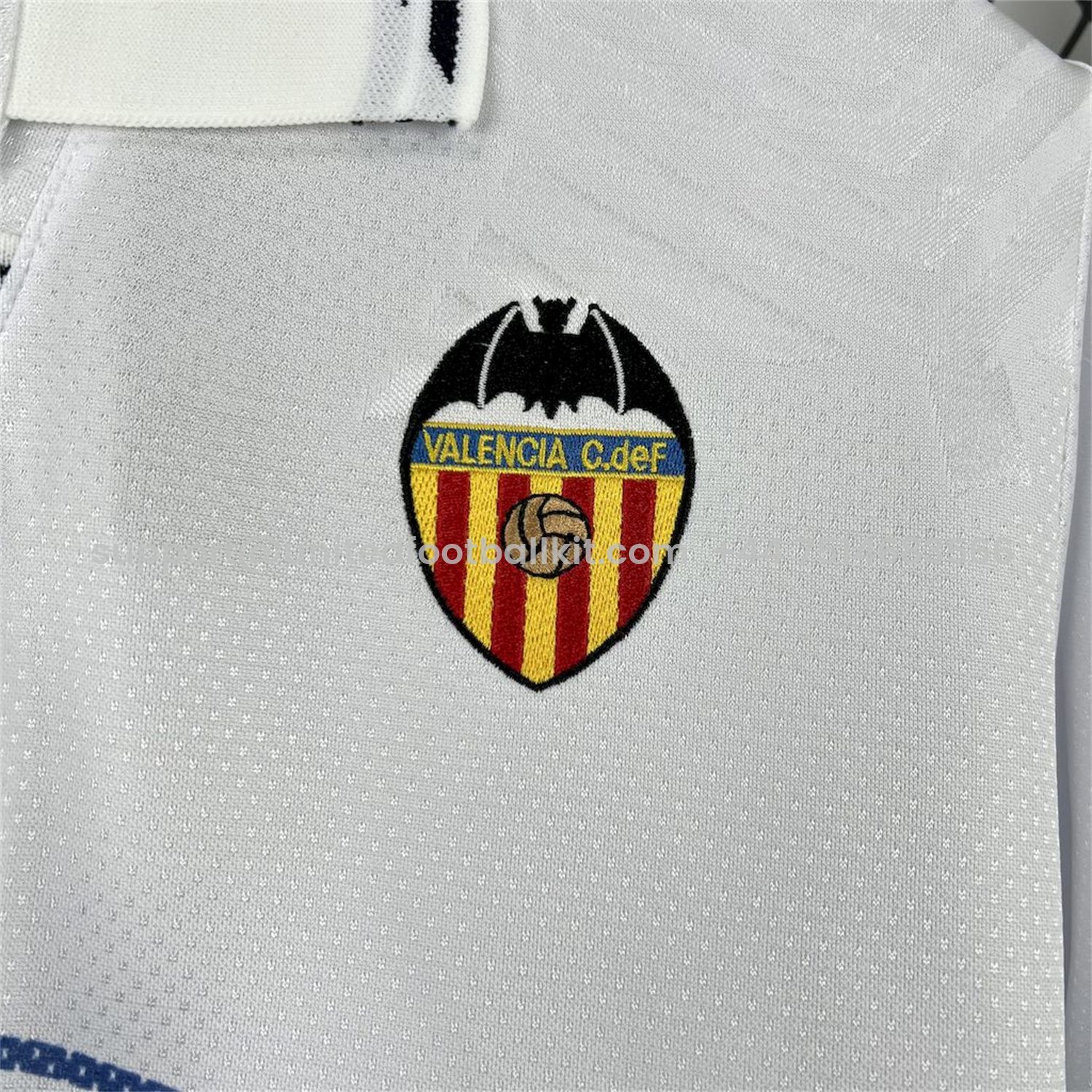 Unitedfootballkit.com | Retro Valencia 1995-96 Home Jersey -Customize Name, Number and Patch | Worldwide Shipping