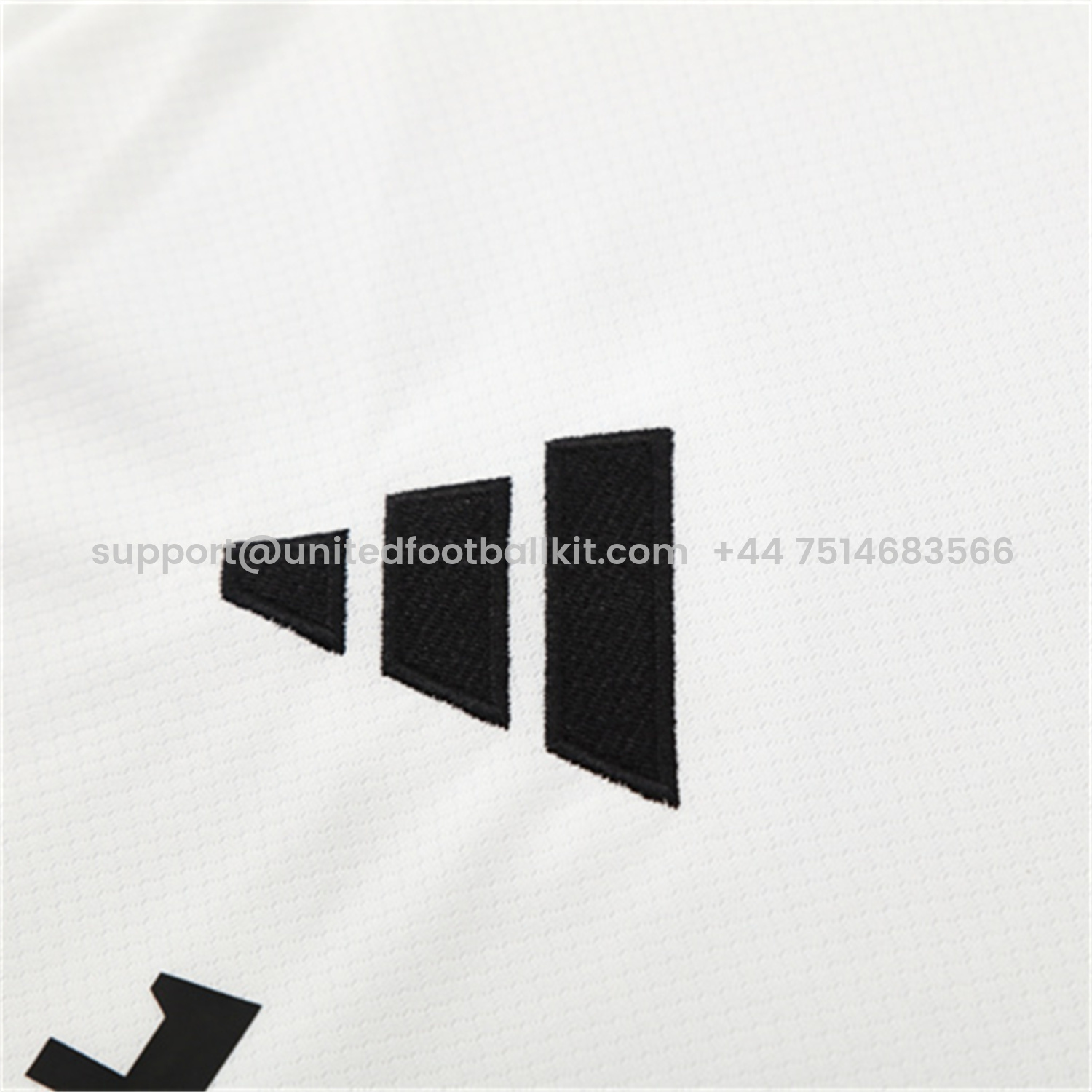 Unitedfootballkit.com | Manchester United 25-26 Short-Sleeve Training Set - White Purple Top & Black Shorts -Customize Name, Number and Patch | Worldwide Shipping