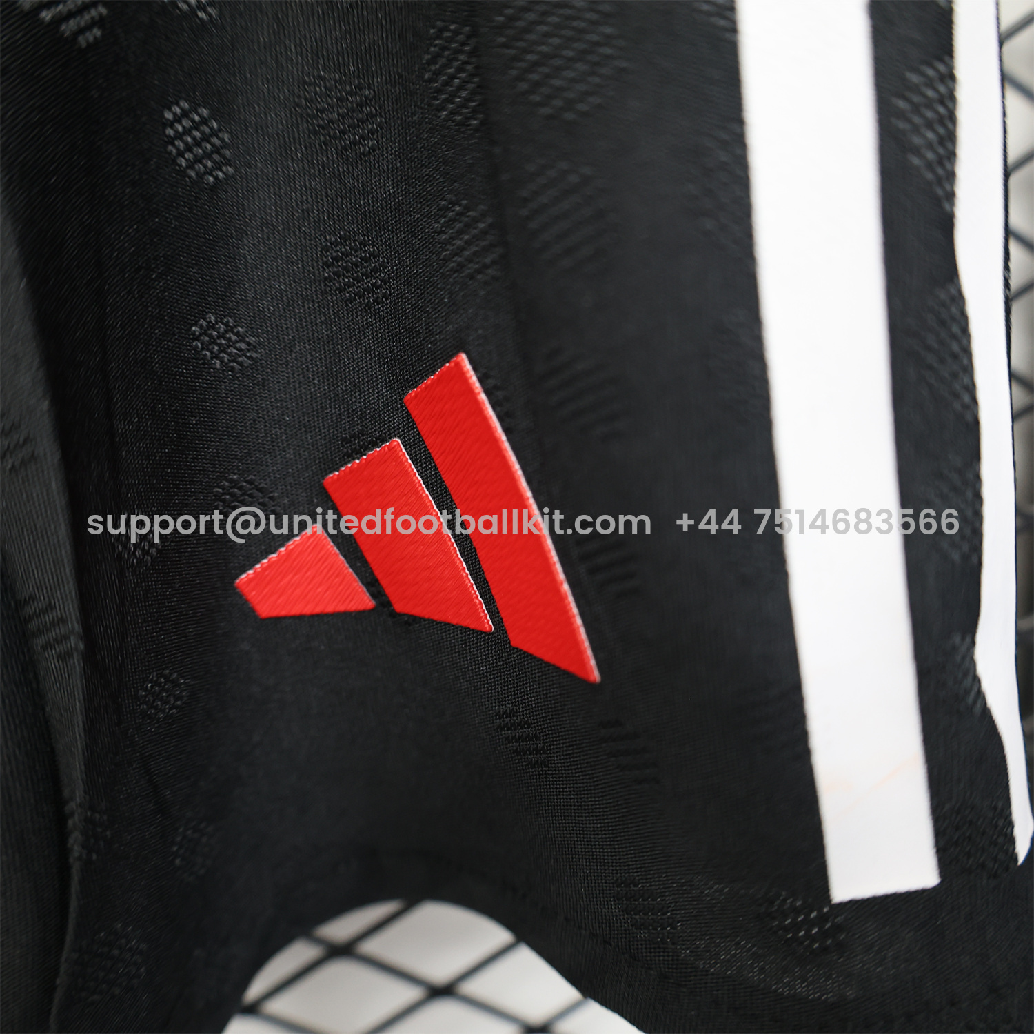 Unitedfootballkit.com | Liver.pool 25-26 Black Shorts - Player Version -Customize Name, Number and Patch | Worldwide Shipping