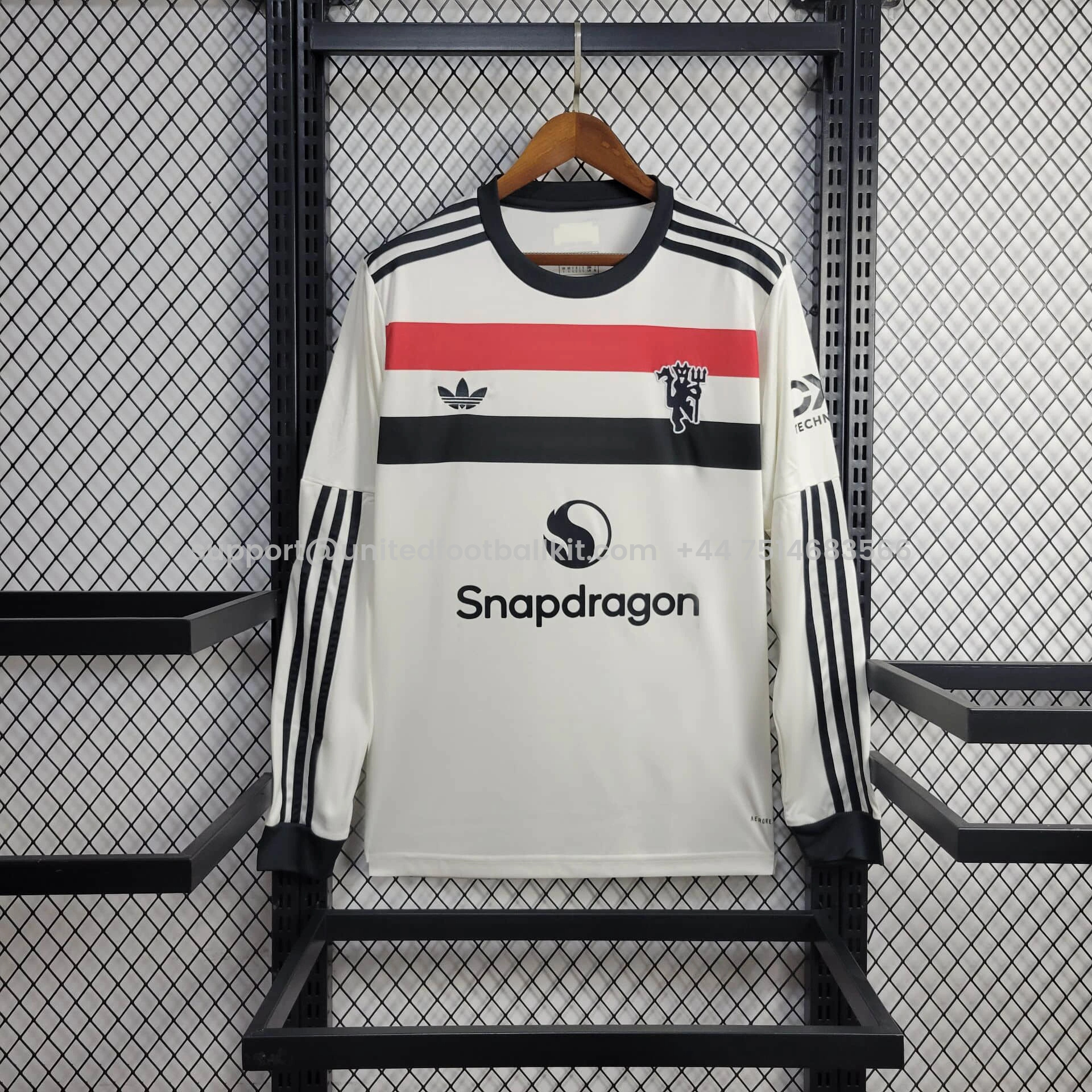 Unitedfootballkit.com | Manchester United 24-25 Third Long Sleeve Jersey - Fans Version -Customize Name, Number and Patch | Worldwide Shipping