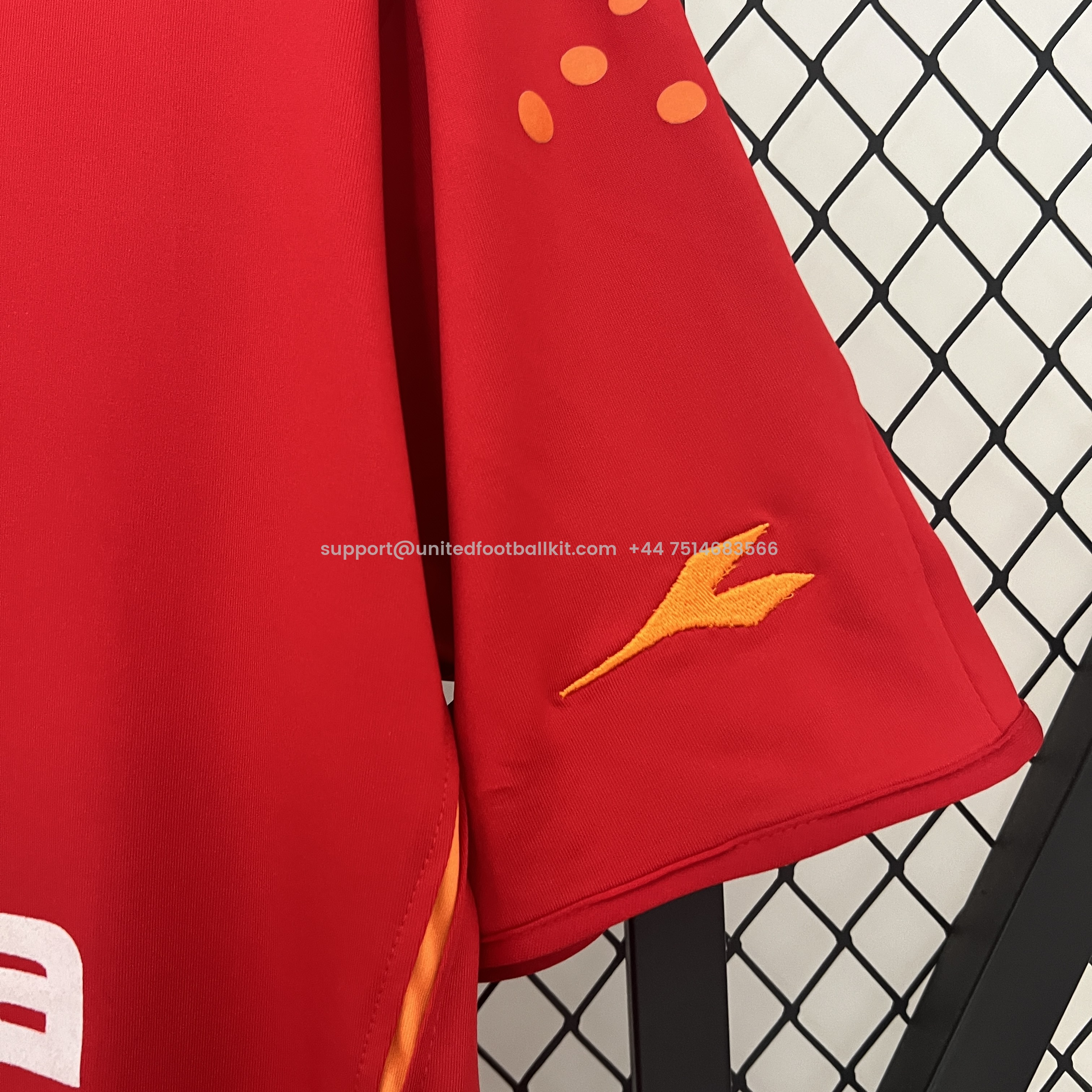 Unitedfootballkit.com | Retro Roma 2004-05 Home Jersey -Customize Name, Number and Patch | Worldwide Shipping