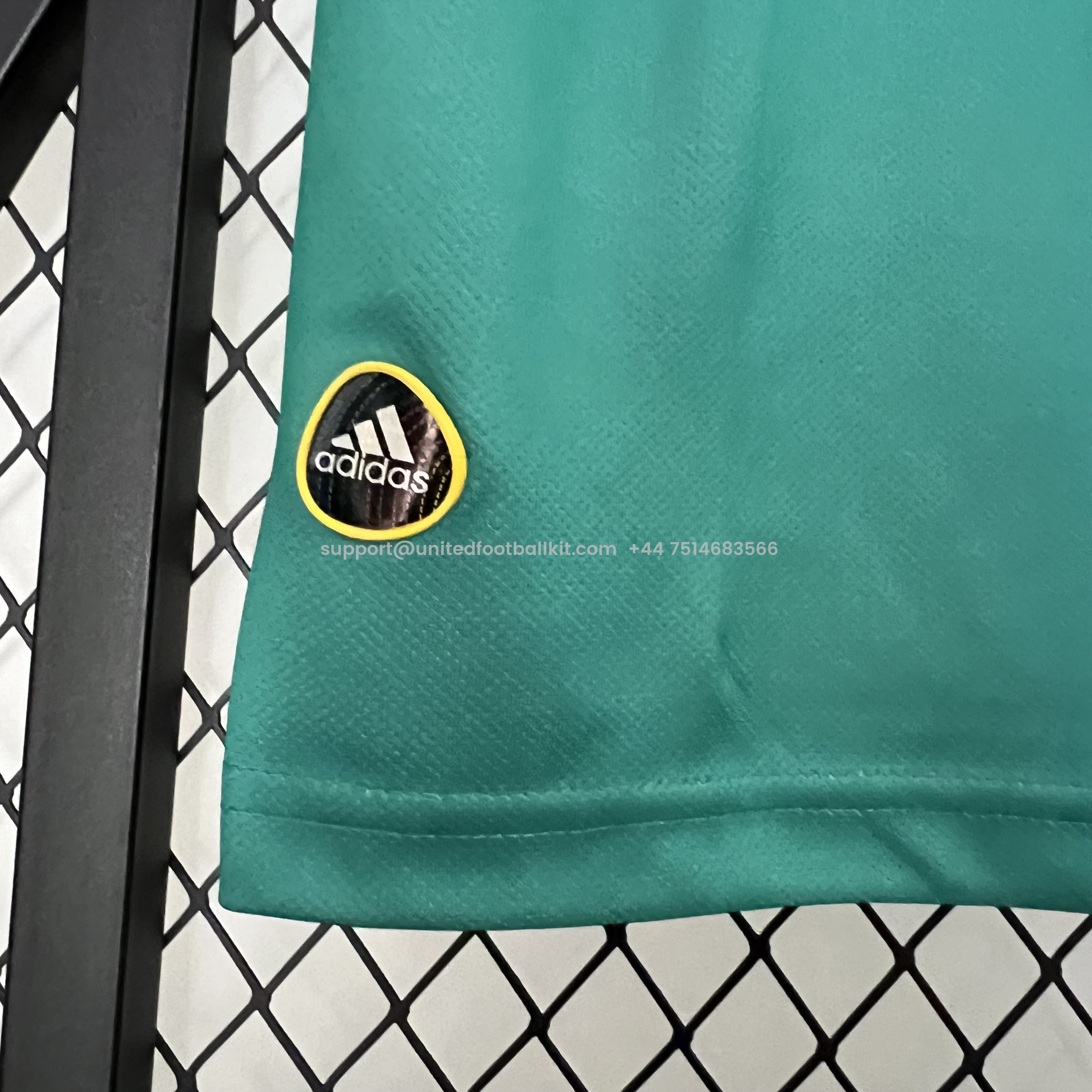 Unitedfootballkit.com | Retro Spain 2010 Green Goalkeeper Jersey -Customize Name, Number and Patch | Worldwide Shipping