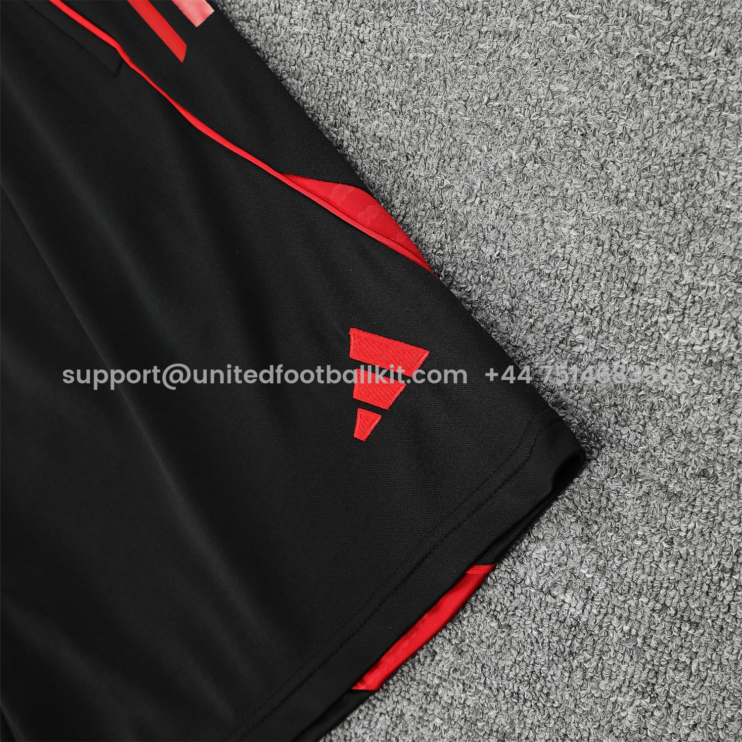Unitedfootballkit.com | Manchester United 25-26 Vest Training Set - Pure Red Vest & Black Shorts -Customize Name, Number and Patch | Worldwide Shipping