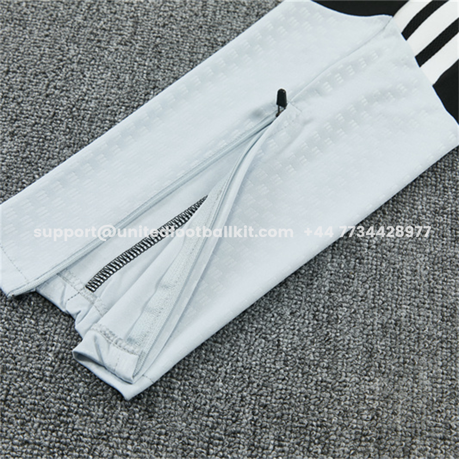 Unitedfootballkit.com | Spain 2026 Long Sleeve Training Set - Black Top & Black Pants -Customize Name, Number and Patch | Worldwide Shipping