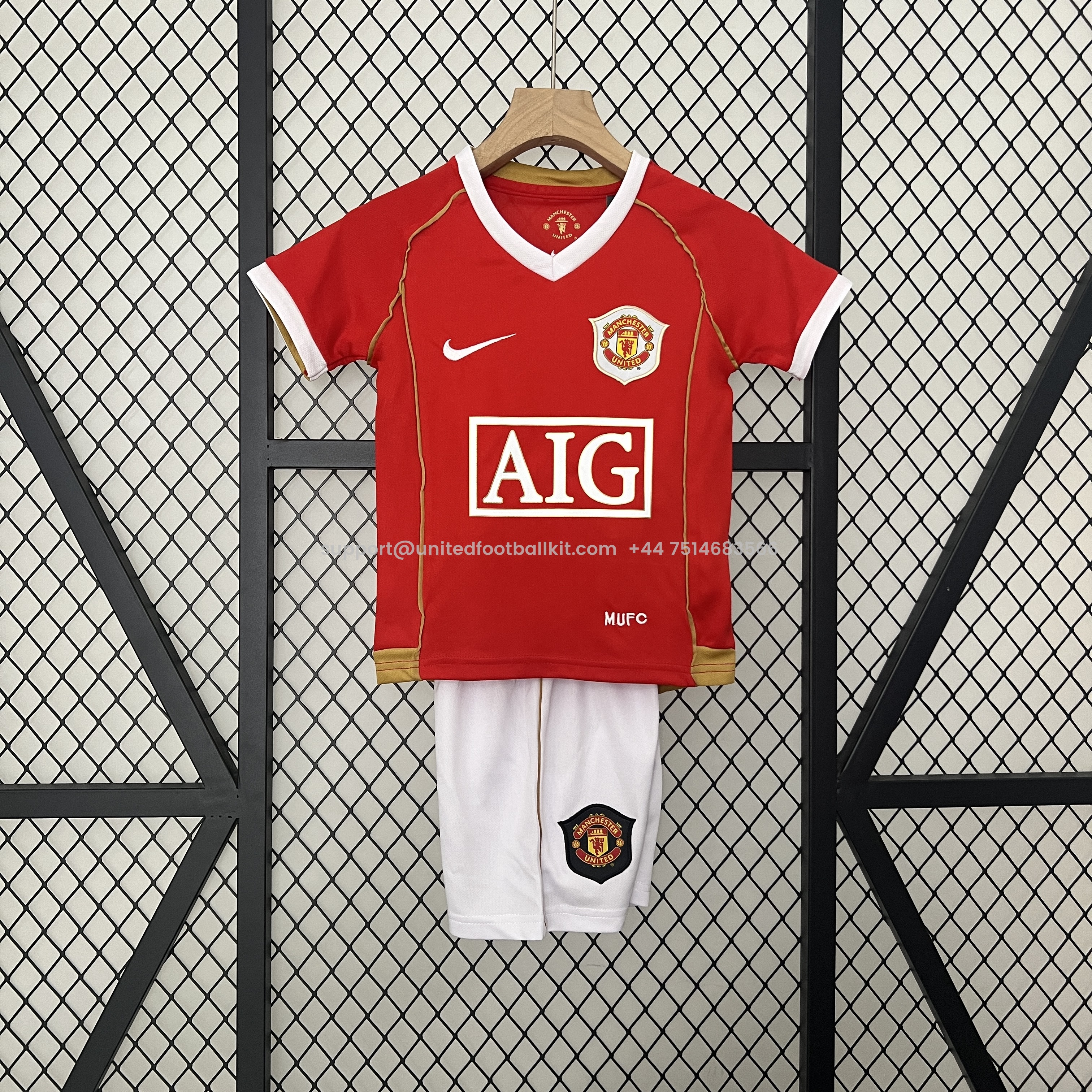 Unitedfootballkit.com | Retro Manchester United 2006-07 Home Stadium Kids Kit -Customize Name, Number and Patch | Worldwide Shipping