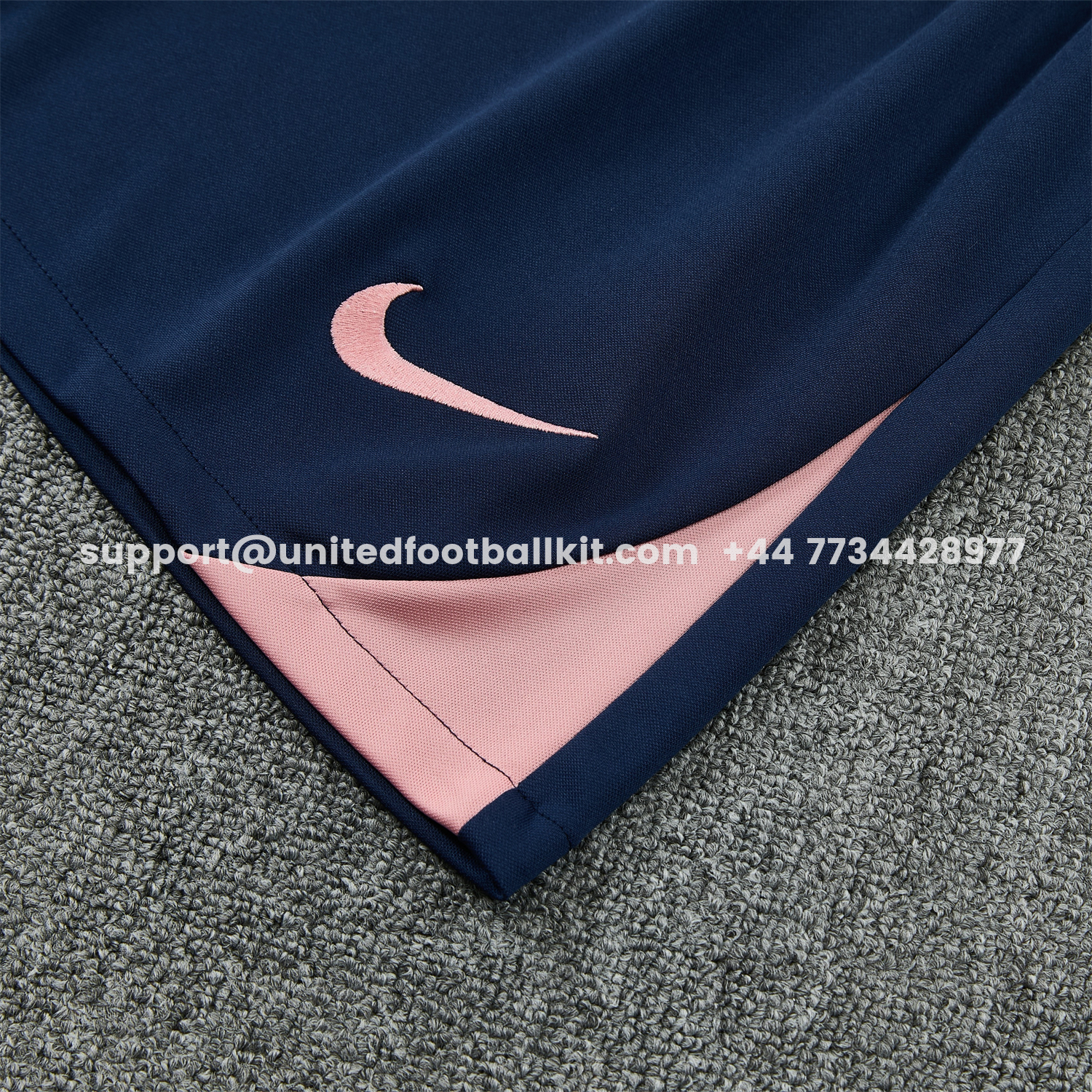 Unitedfootballkit.com | Barcelona 25-26 Short-Sleeve Training Set - Colors Top & Dark Blue With A Small Pink Detail Pants -Customize Name, Number and Patch | Worldwide Shipping