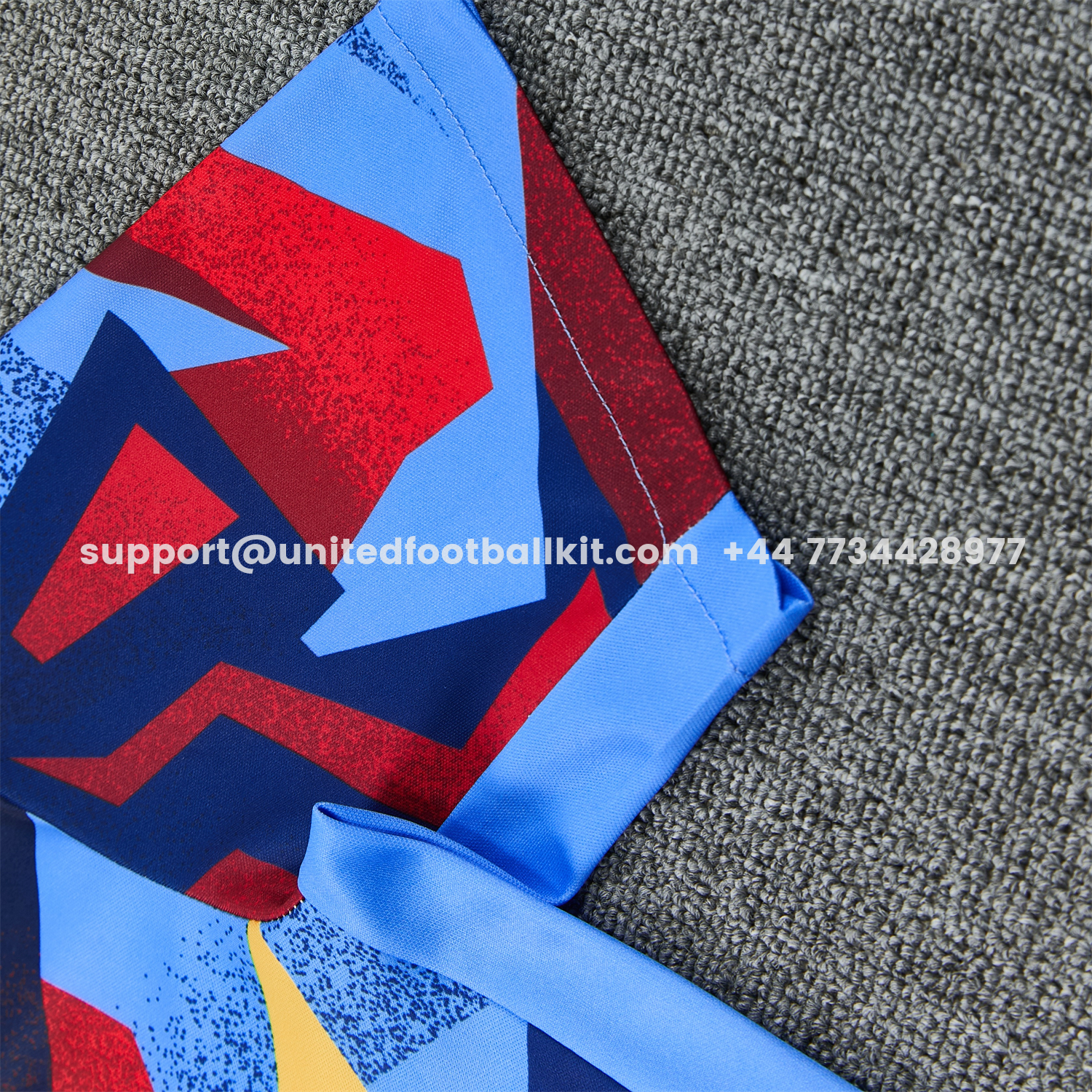 Unitedfootballkit.com | Barcelona 25-26 Short-Sleeve Training Set - Colors Top & Dark Blue With A Small Pink Detail Pants -Customize Name, Number and Patch | Worldwide Shipping