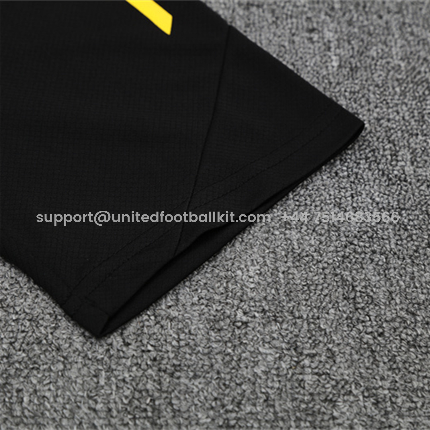 Unitedfootballkit.com | Manchester United 25-26 Kids Short-Sleeve Training Set - Black Top & Black shorts -Customize Name, Number and Patch | Worldwide Shipping