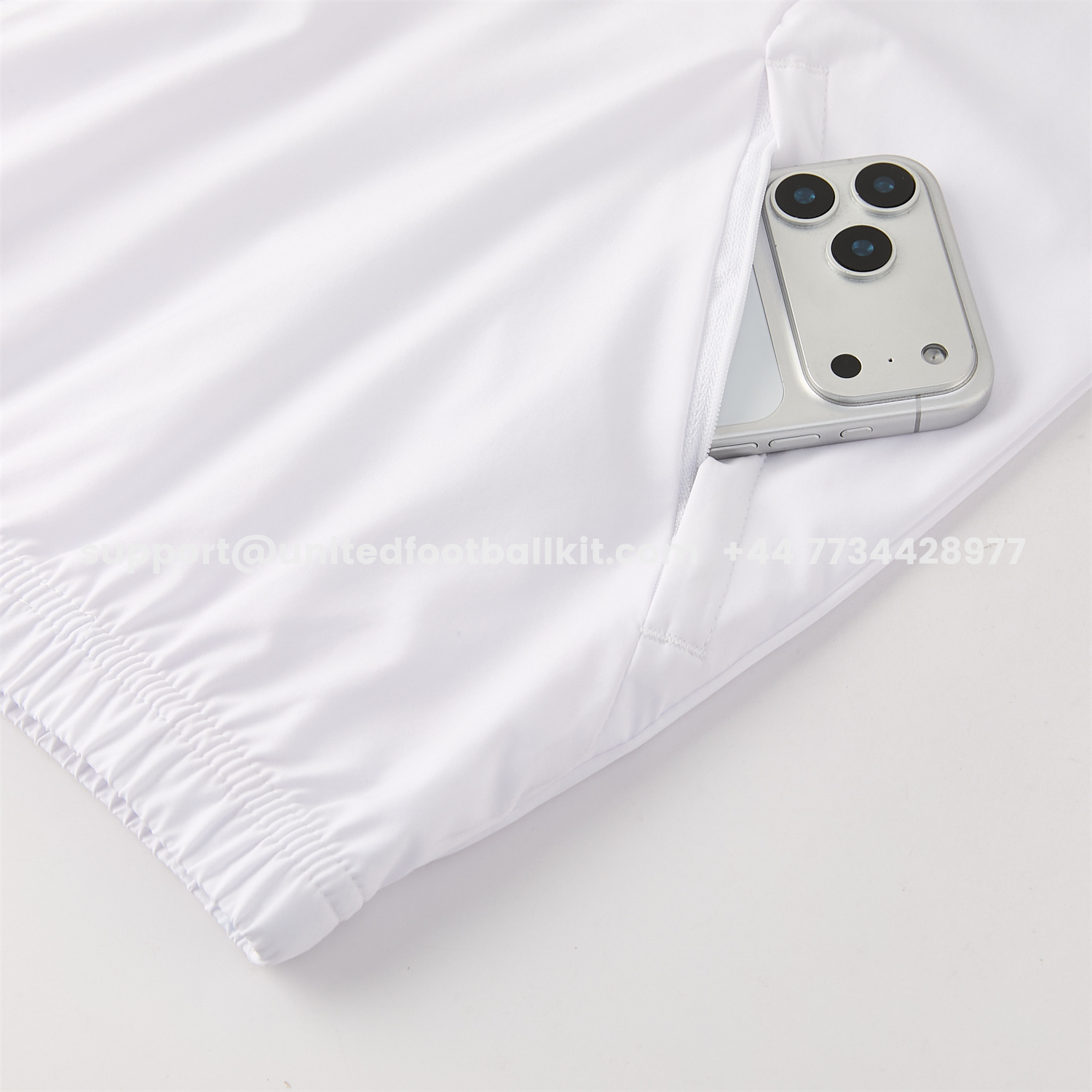 Unitedfootballkit.com | Italy 2026 Hooded Windbreaker Training Set - White Top & Green Pants -Customize Name, Number and Patch | Worldwide Shipping