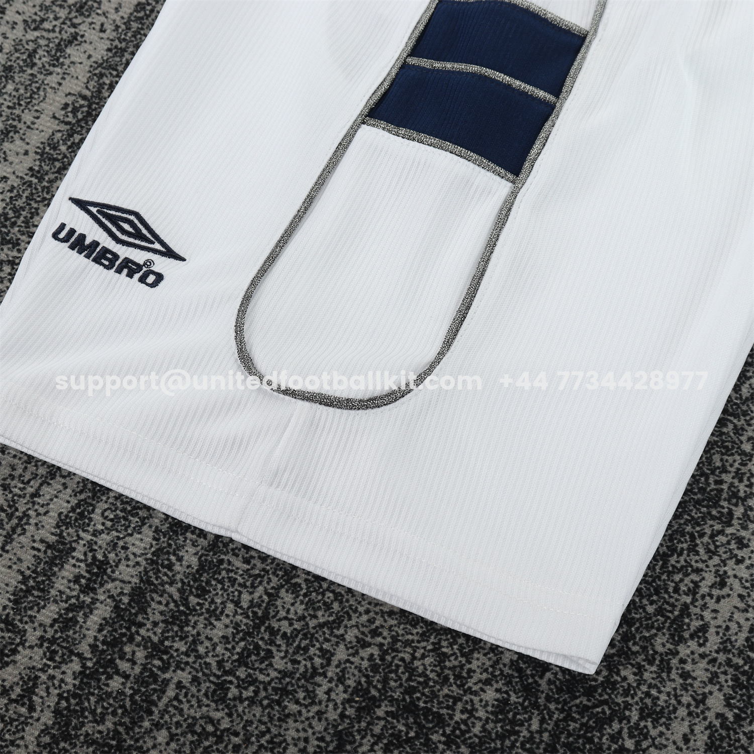 Unitedfootballkit.com | Retro Manchester United 2000-01 Away Kids Kit -Customize Name, Number and Patch | Worldwide Shipping