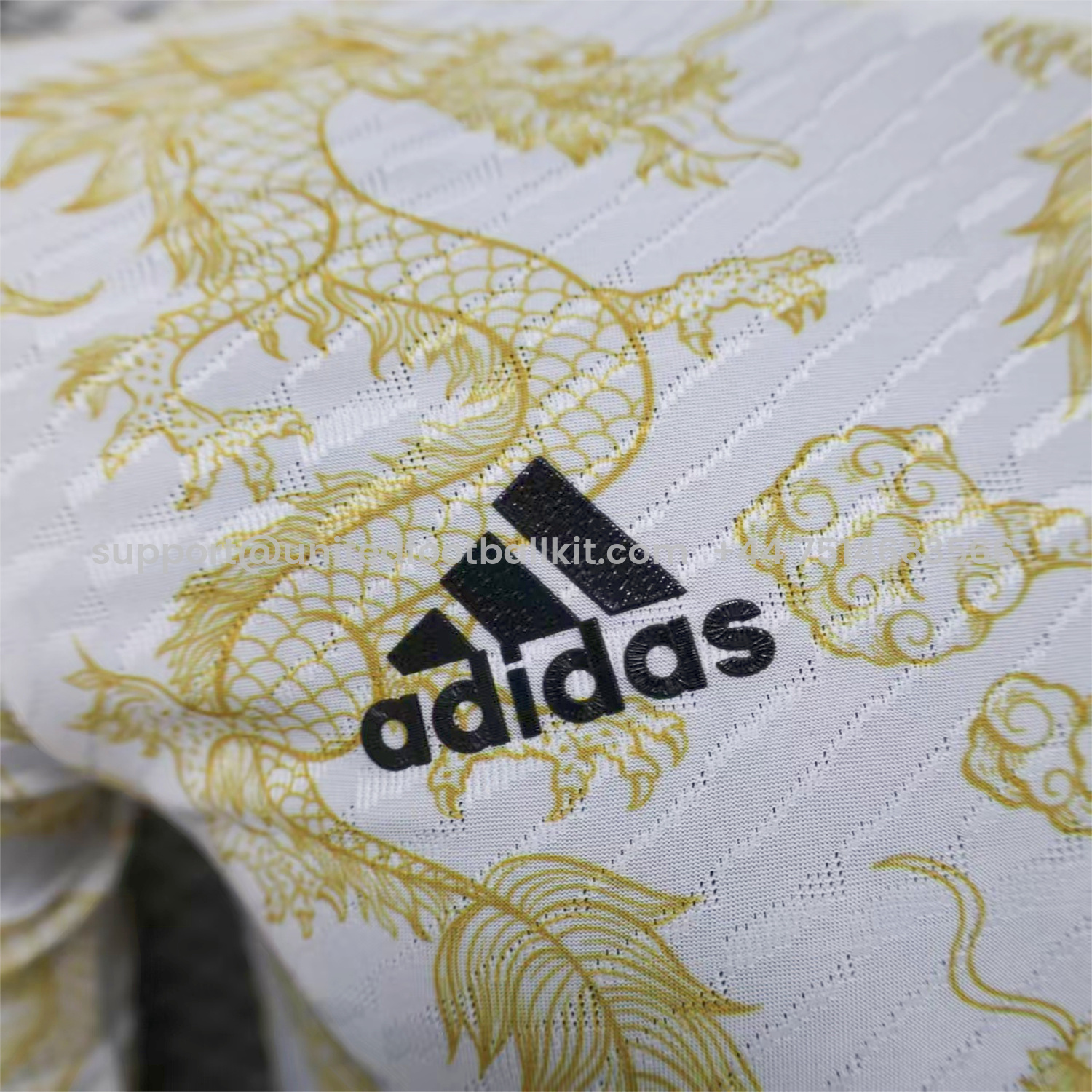 Unitedfootballkit.com | Real Madrid 25-26 Two Generations of Ronaldo White Jersey - Player Version -Customize Name, Number and Patch | Worldwide Shipping