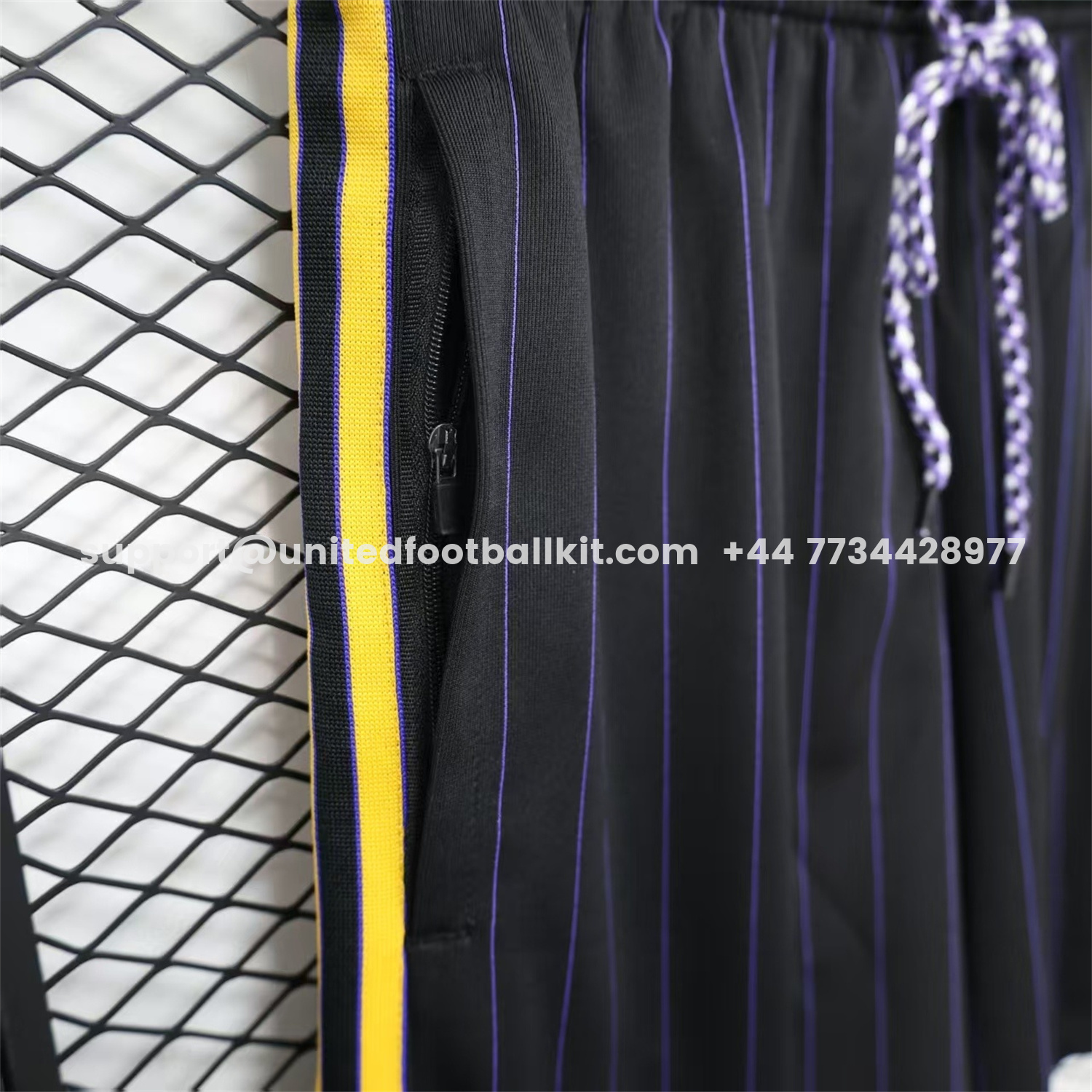 Unitedfootballkit.com | Manchester United 25-26 Trefoil Black Travel Shorts - Player Version -Customize Name, Number and Patch | Worldwide Shipping