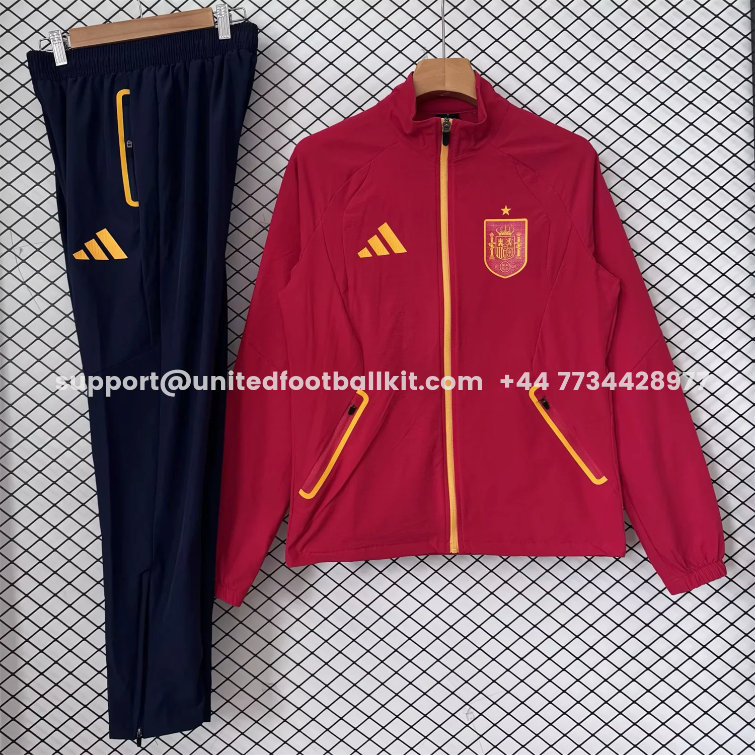 Unitedfootballkit.com | Spain 2026 Windbreaker Training Set - Red Top and Black Pants -Customize Name, Number and Patch | Worldwide Shipping