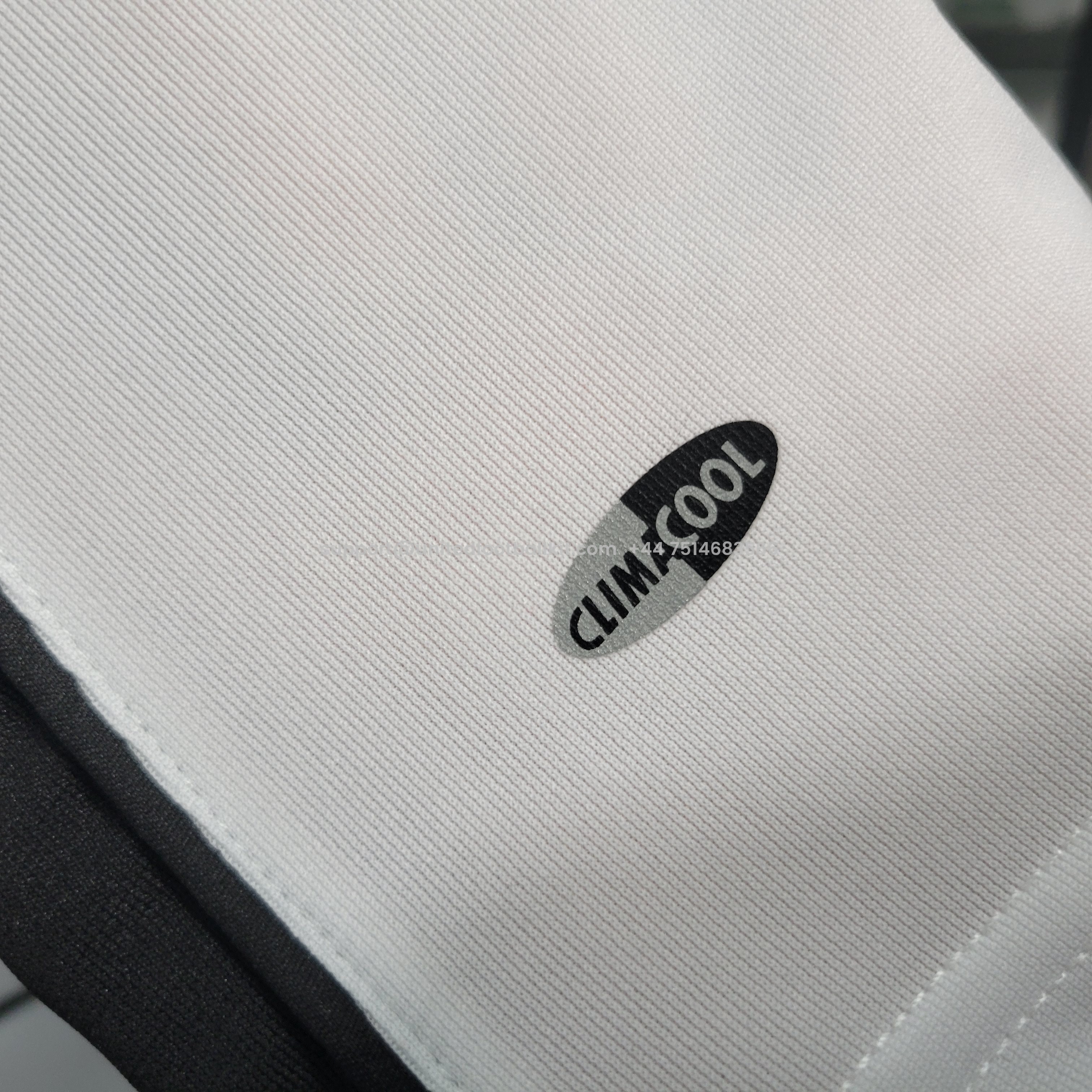 Unitedfootballkit.com | Retro Newcastle United 04-06 Home Stadium Jersey -Customize Name, Number and Patch | Worldwide Shipping