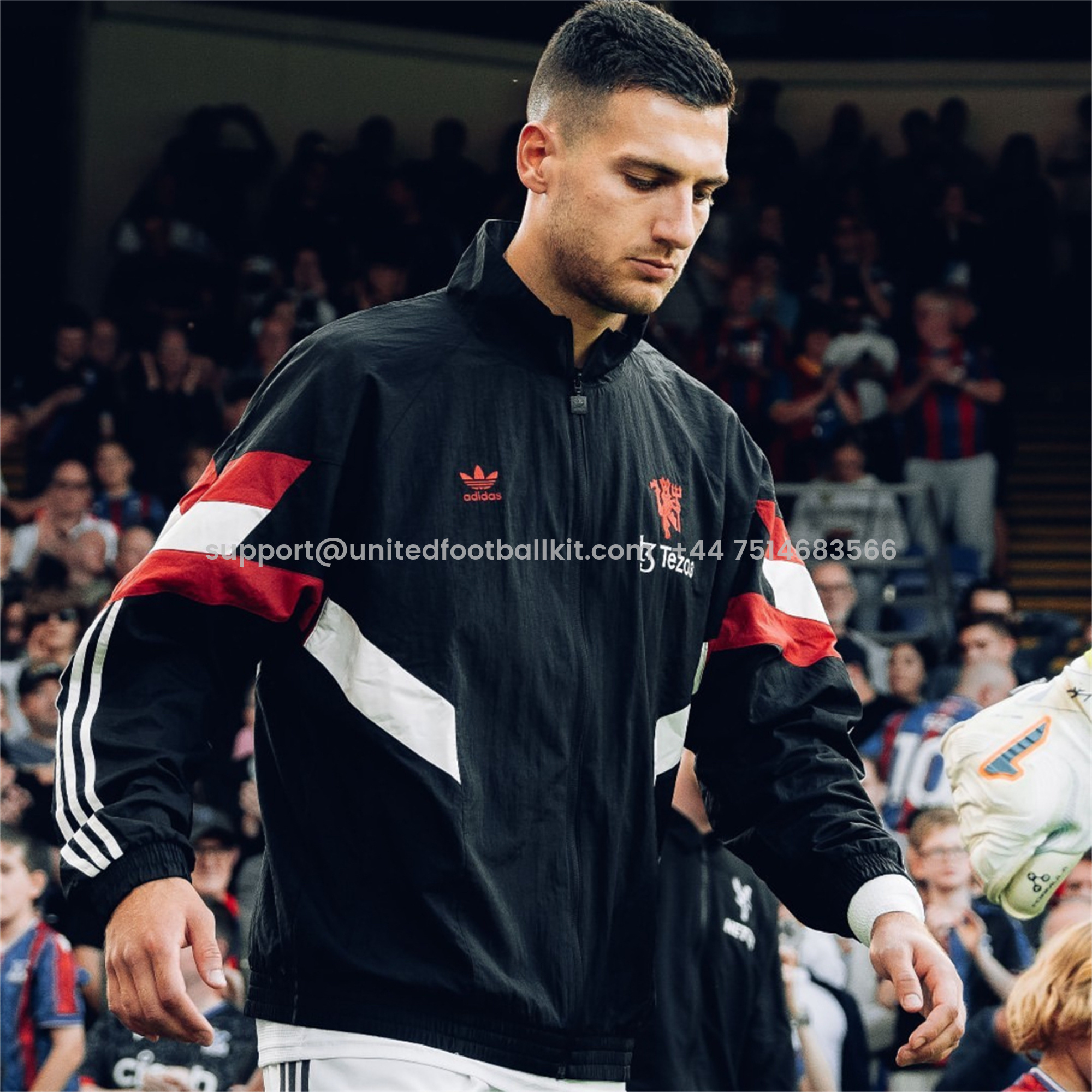 Unitedfootballkit.com | Manchester United 24-25 Black Throwback Windbreaker Suit - Jackets & Pants -Customize Name, Number and Patch | Worldwide Shipping