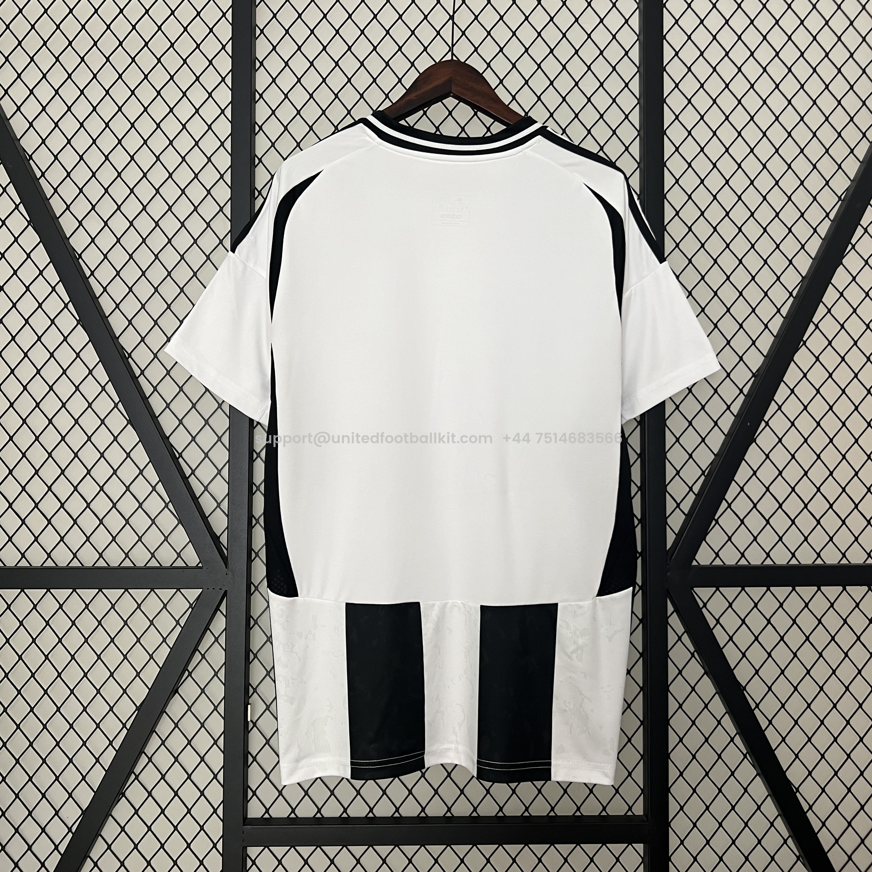 Unitedfootballkit.com | Juventus 24-25 Home Stadium Jersey - Fans Version -Customize Name, Number and Patch | Worldwide Shipping