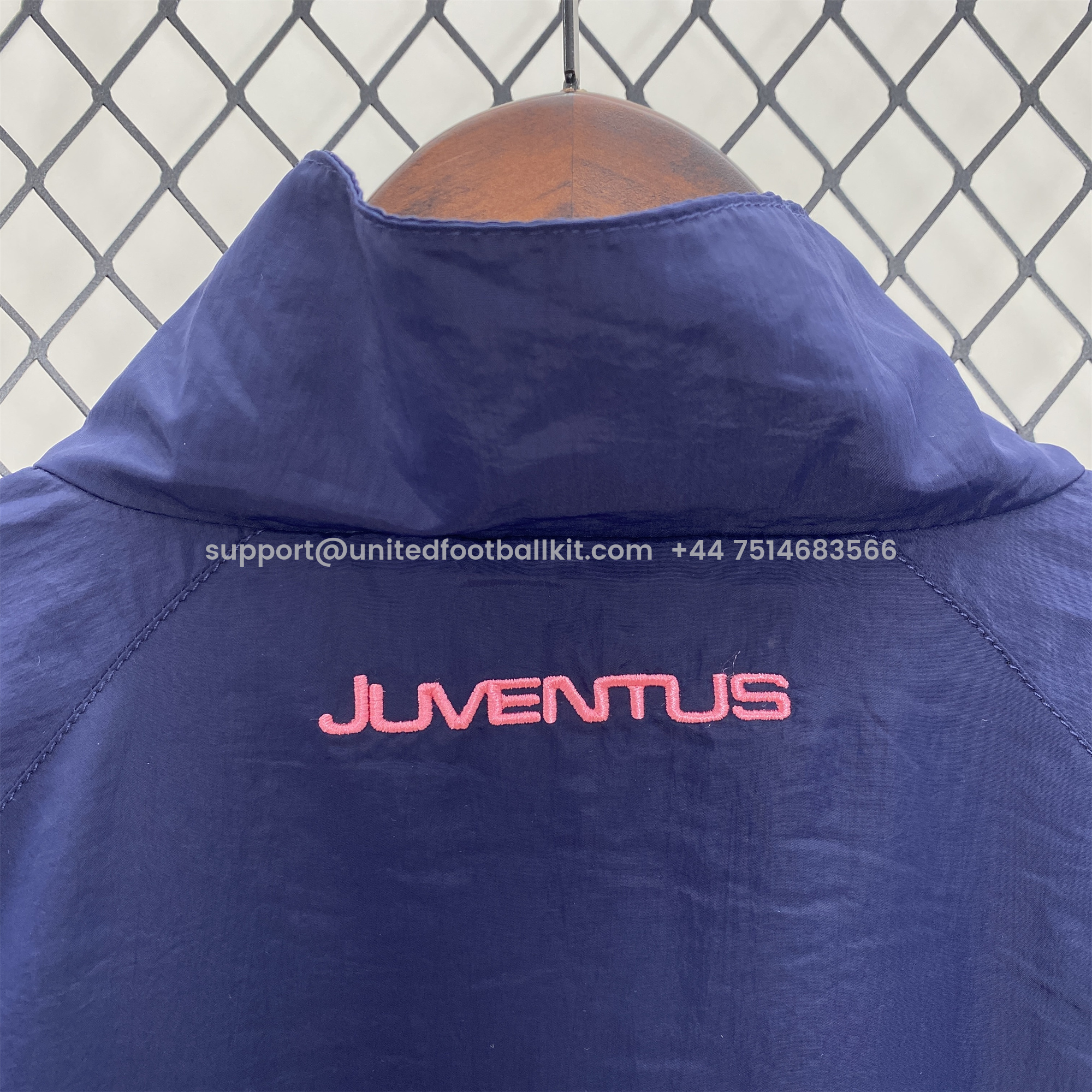 Unitedfootballkit.com | Juventus 24-25 Throwback Windbreaker Jacket - Deep Blue -Customize Name, Number and Patch | Worldwide Shipping