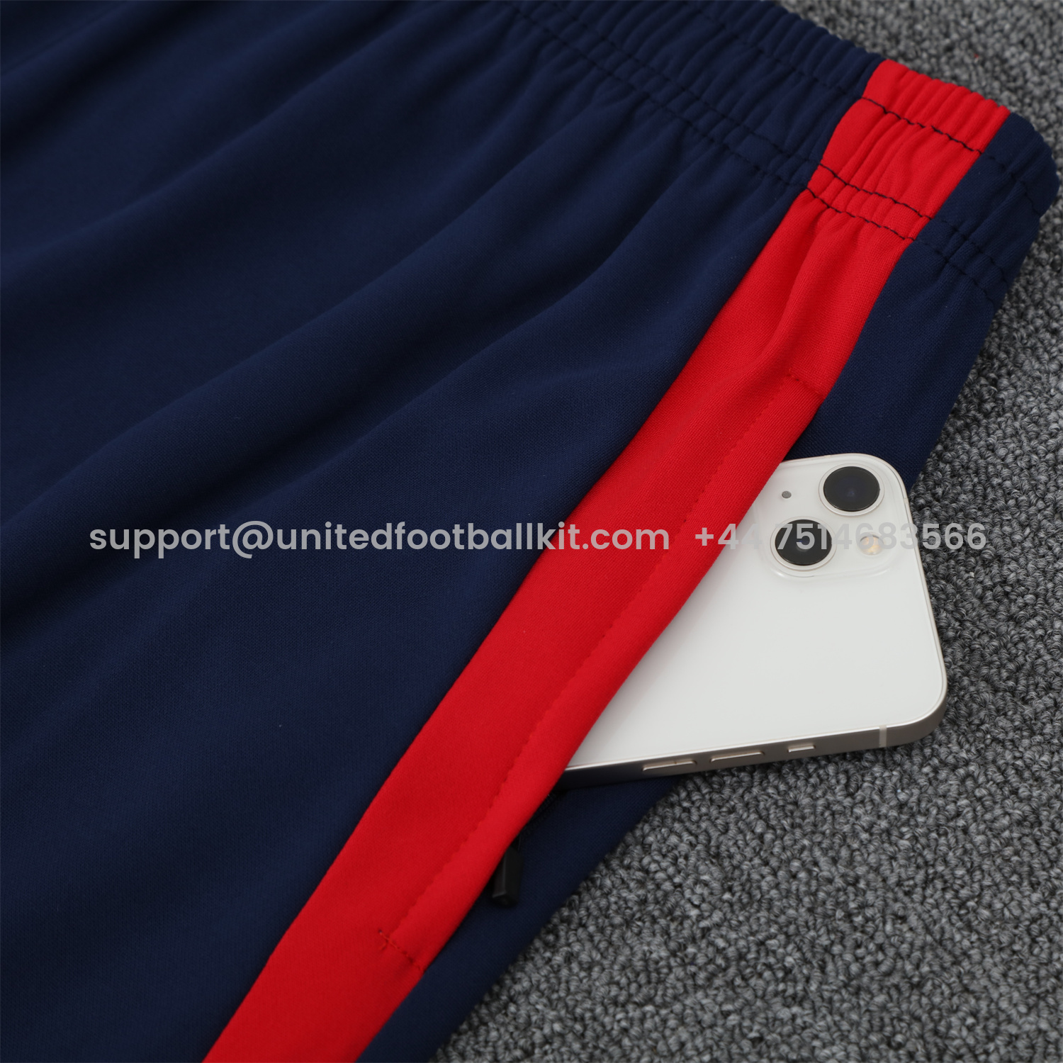 Unitedfootballkit.com | Manchester United 25-26 POLO Short-Sleeve Training Set - Deep Blue Top and Pants with Red Stripes -Customize Name, Number and Patch | Worldwide Shipping