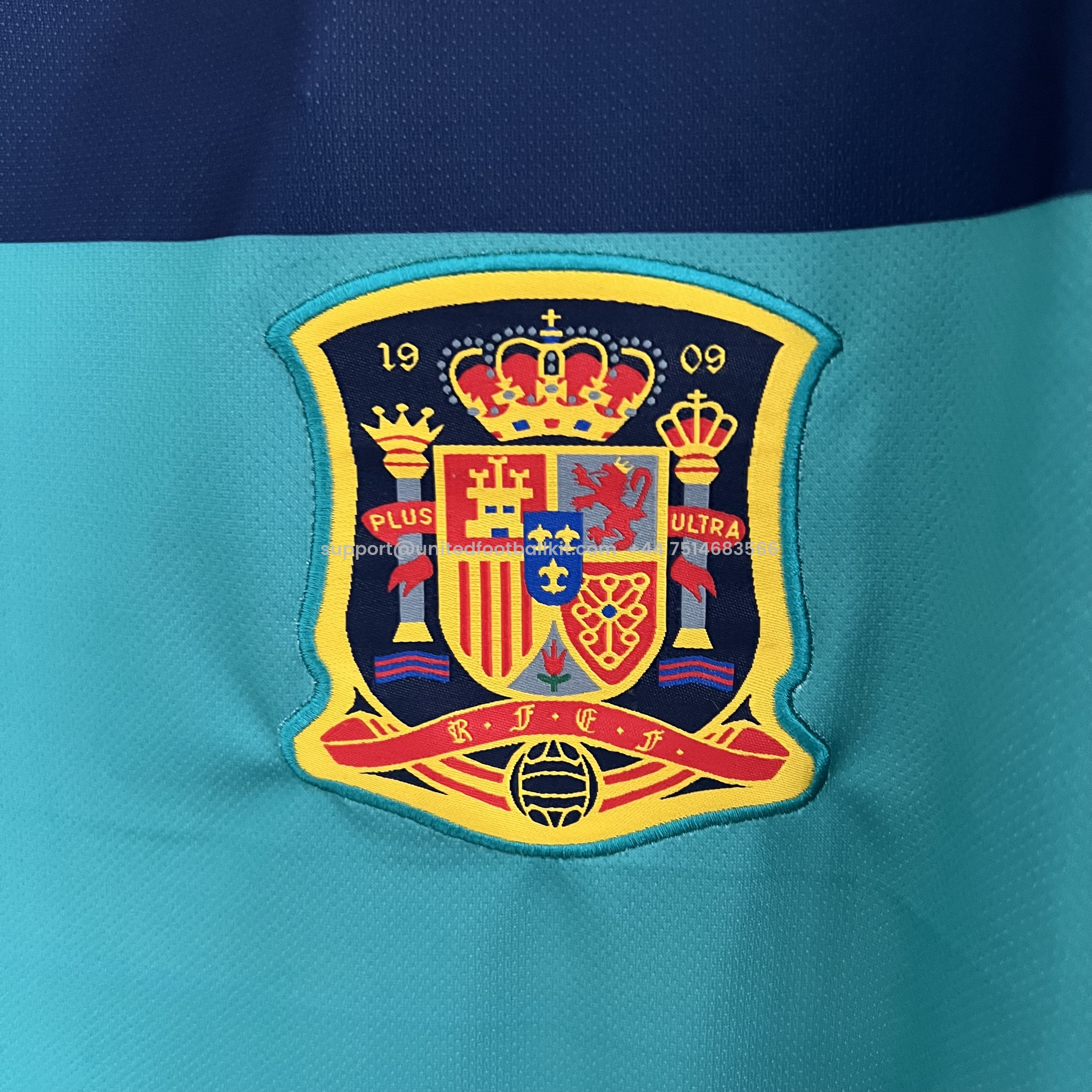 Unitedfootballkit.com | Retro Spain 2010 Green Goalkeeper Jersey -Customize Name, Number and Patch | Worldwide Shipping