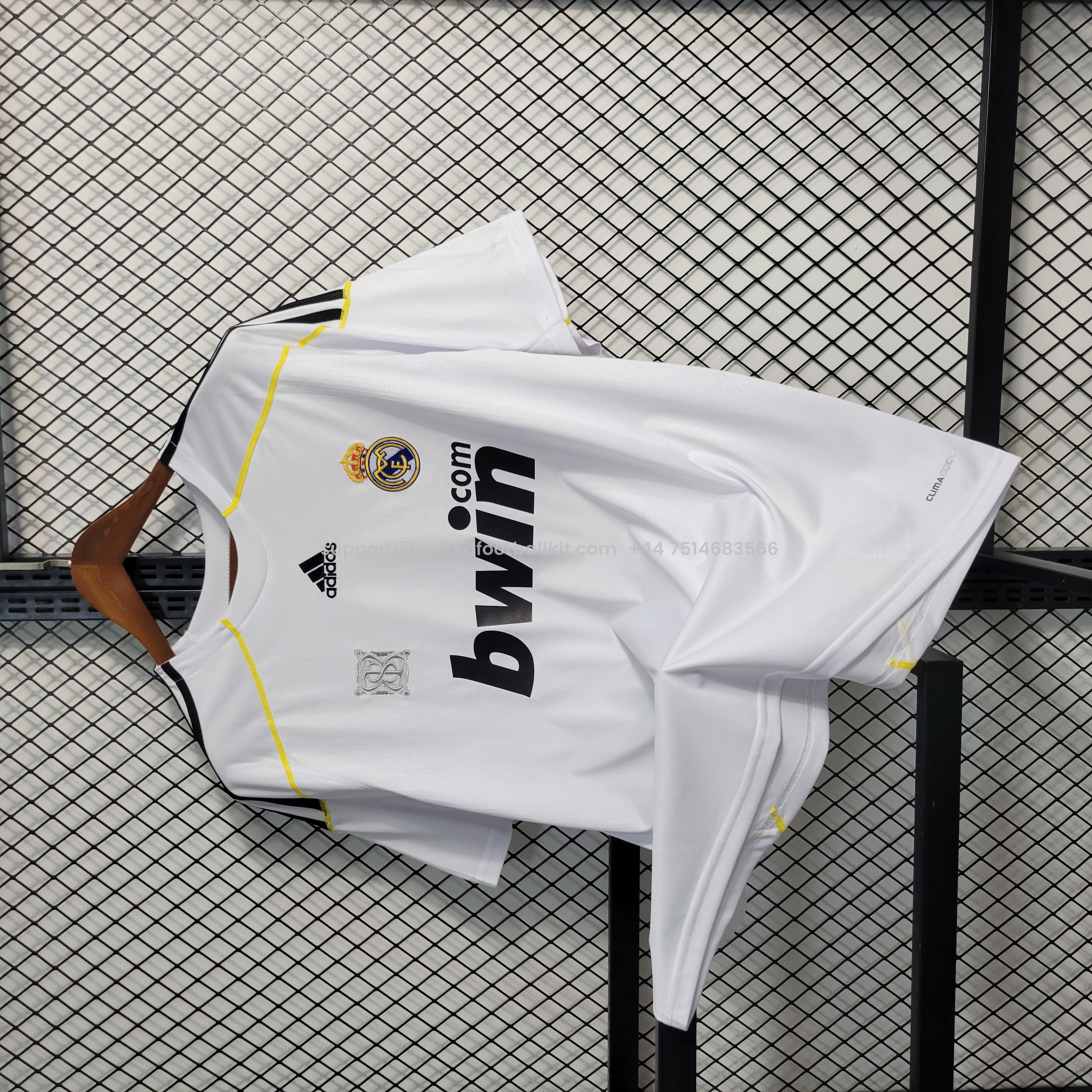 Unitedfootballkit.com | Retro Real Madrid 09-10 Home Stadium Jersey -Customize Name, Number and Patch | Worldwide Shipping